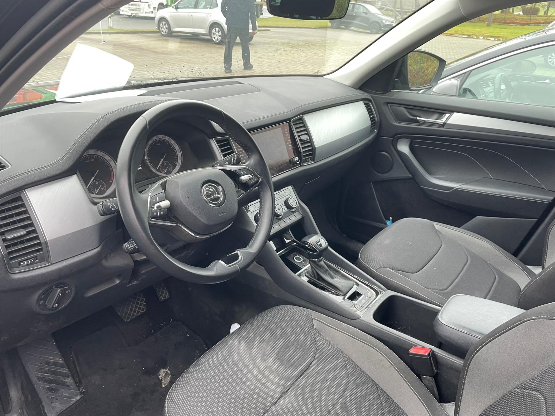 Hlavní fotografie vozu Škoda Kodiaq 2,0 TDI 110kW AMBITION DSG VŮZ PŘIPRAVUJEME K PRODEJI (1)