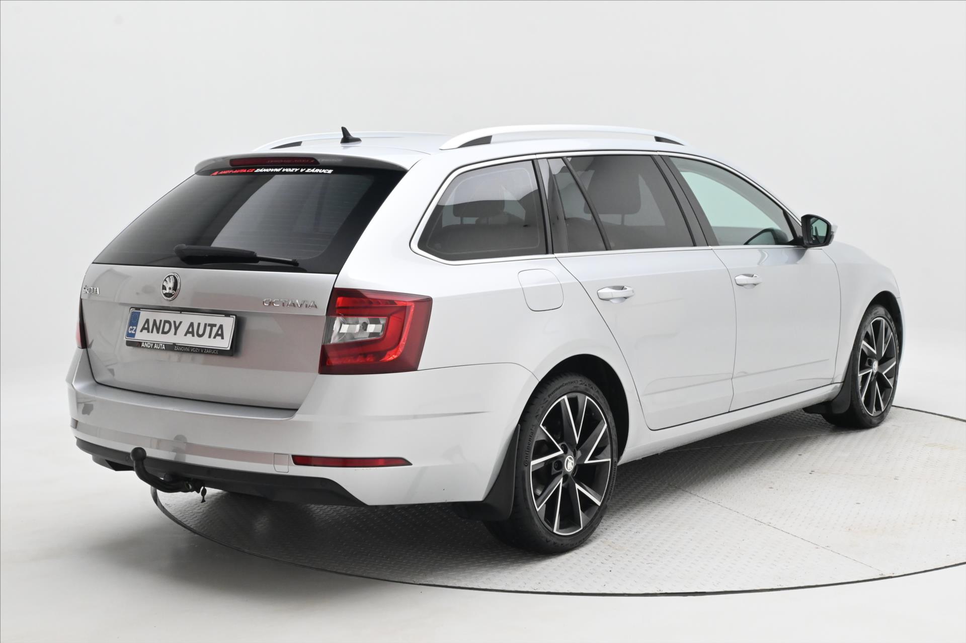Hlavní fotografie vozu Škoda Octavia 2,0 TDI 110kW STYLE DSG Záruka až 5 let (5)