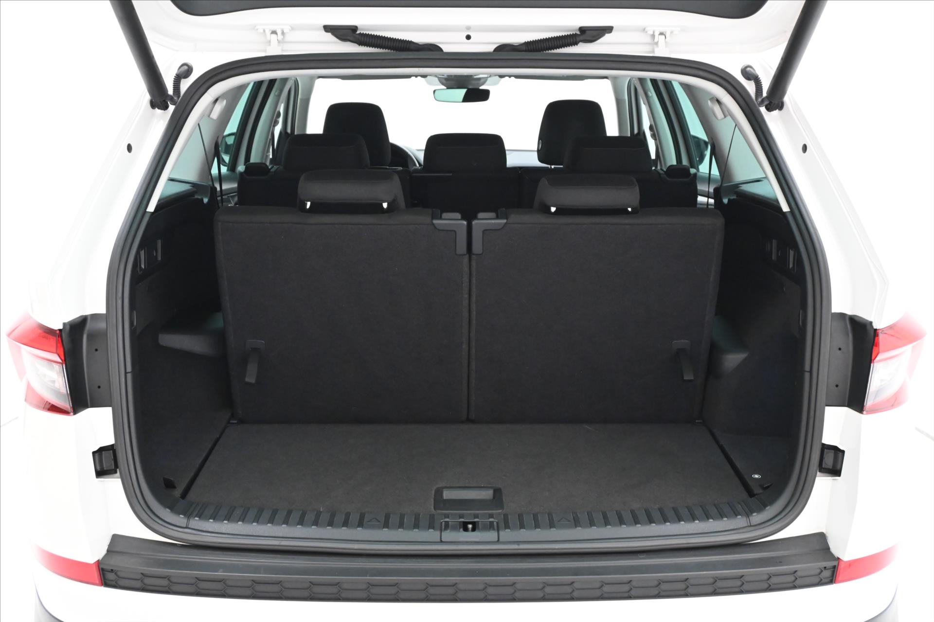 Hlavní fotografie vozu Škoda Kodiaq 2,0 TDI 110 kW DSG 7/Míst STYLE Záruka až 5 let (10)