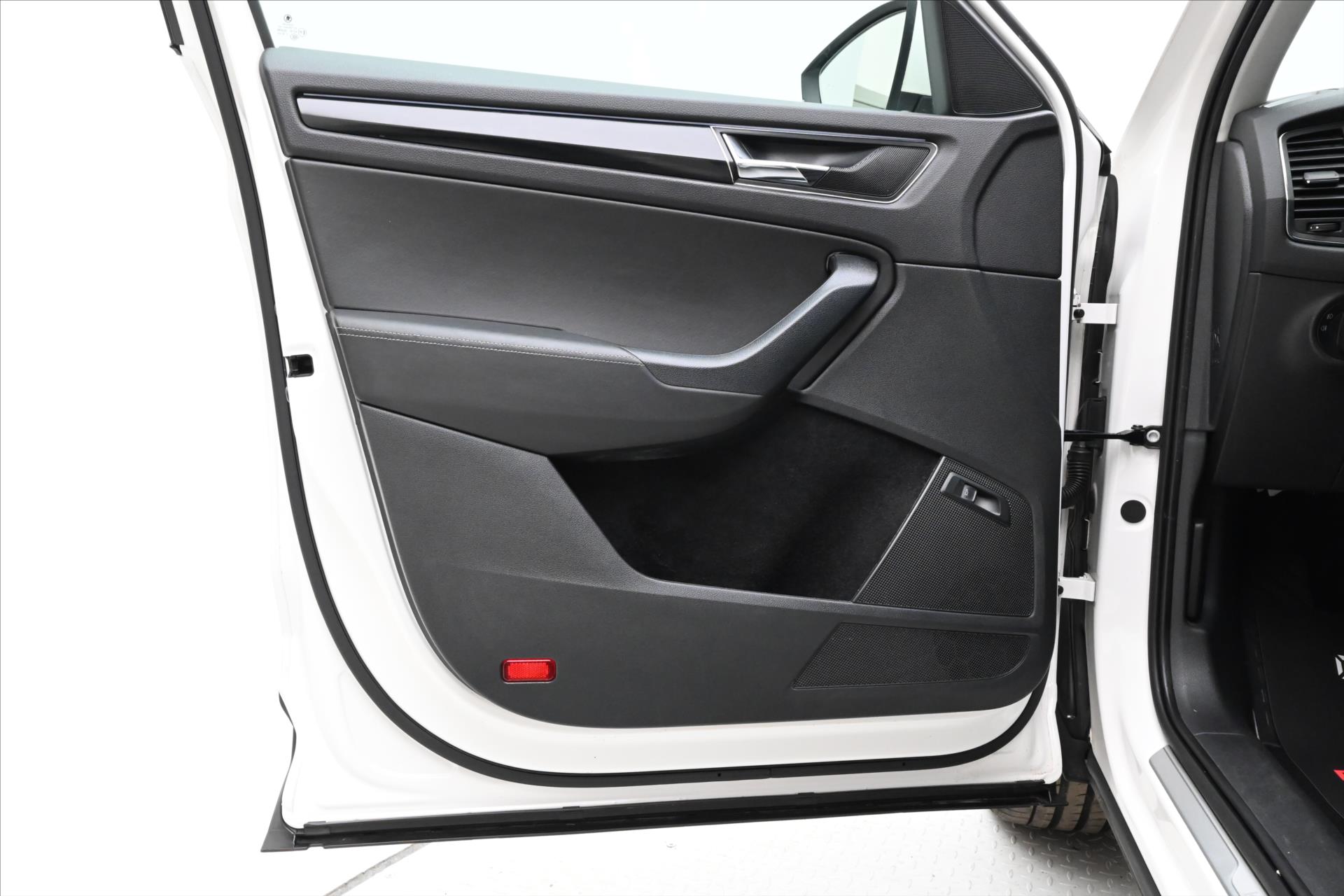 Hlavní fotografie vozu Škoda Kodiaq 2,0 TDI 110 kW DSG 7/Míst STYLE Záruka až 5 let (27)