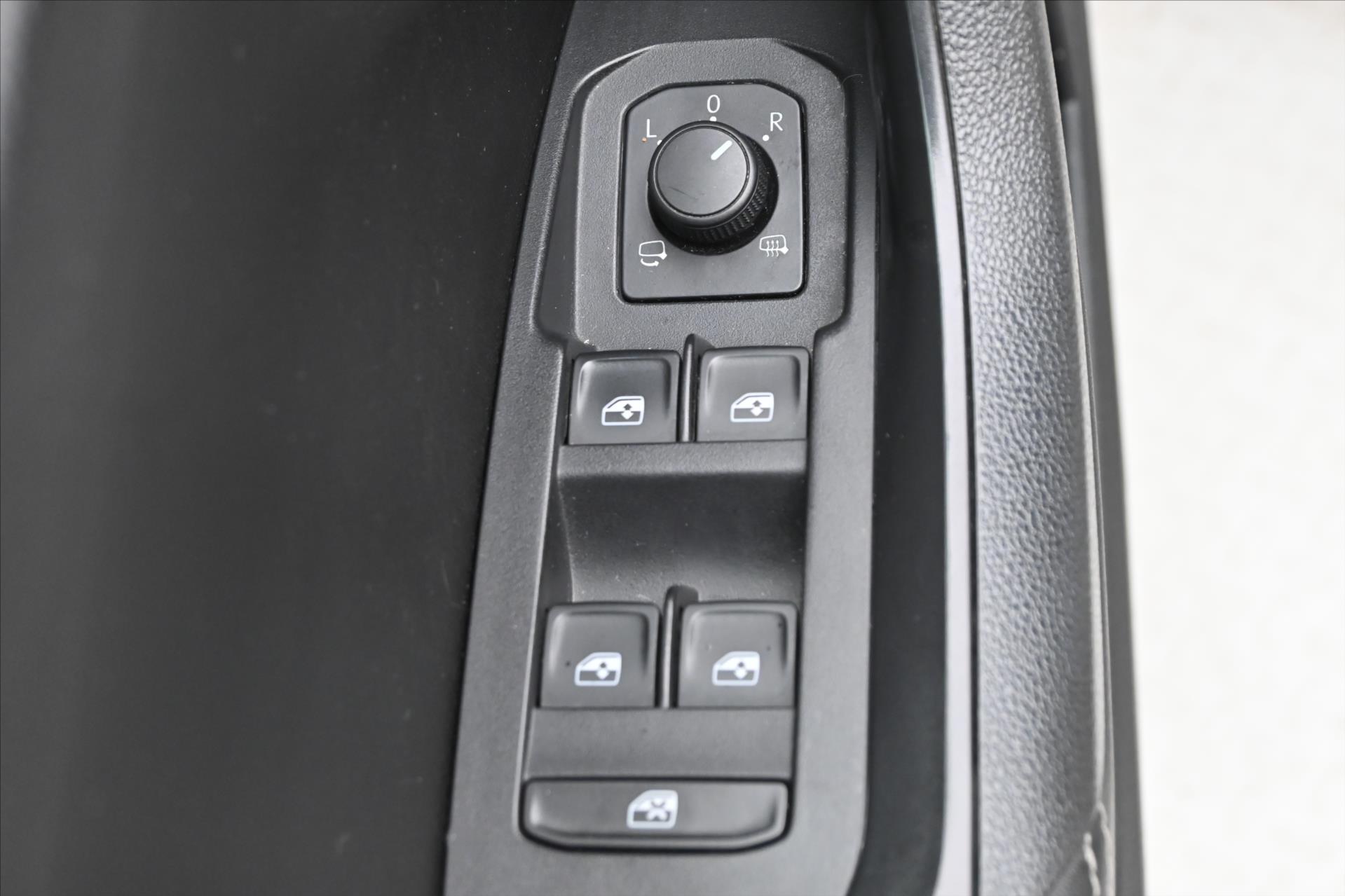 Hlavní fotografie vozu Škoda Kodiaq 2,0 TDI 110 kW DSG 7/Míst STYLE Záruka až 5 let (28)