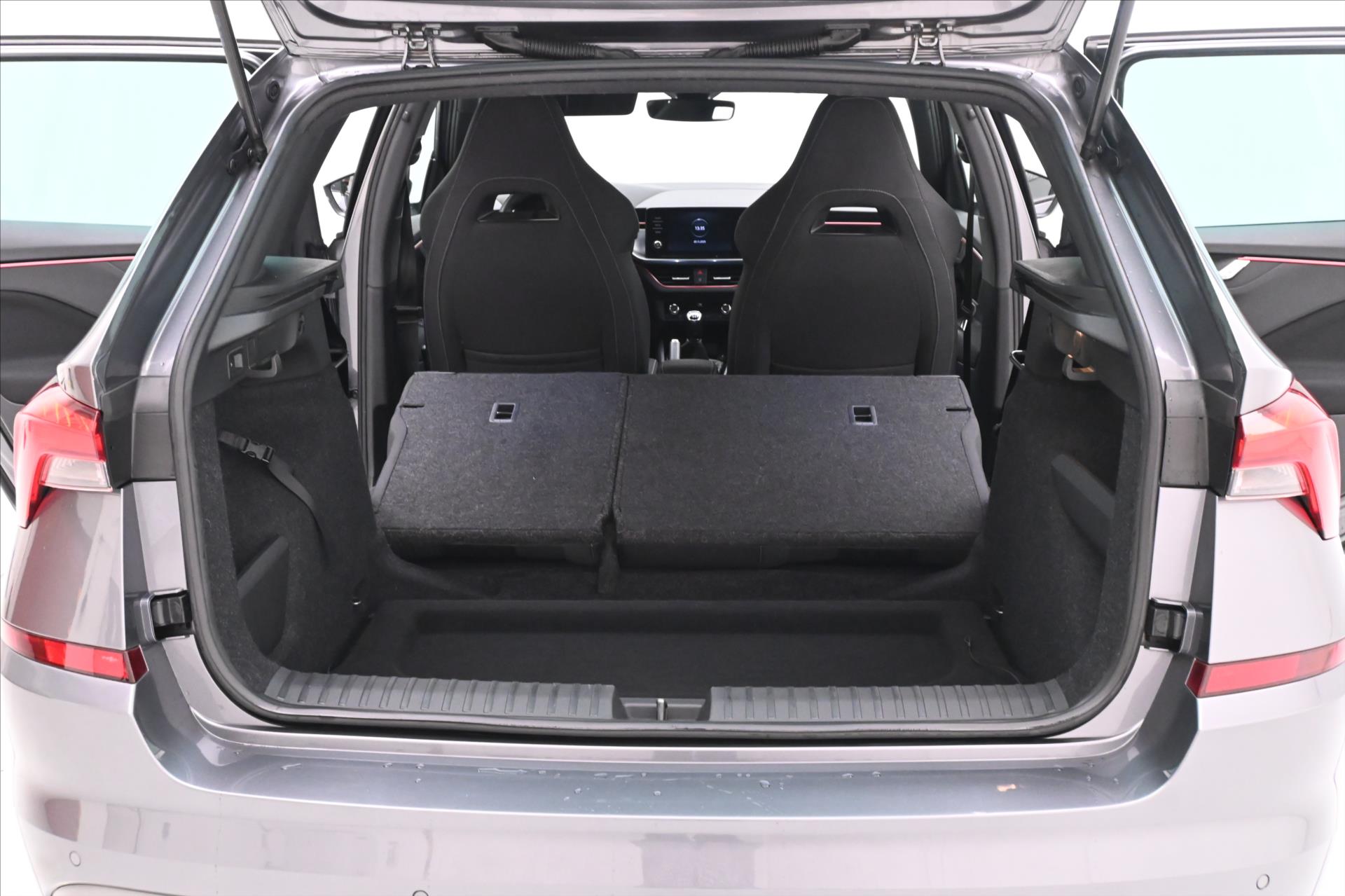 Hlavní fotografie vozu Škoda Kamiq 1,0 TSI 81 kW Sport Business Záruka až 5 let (12)