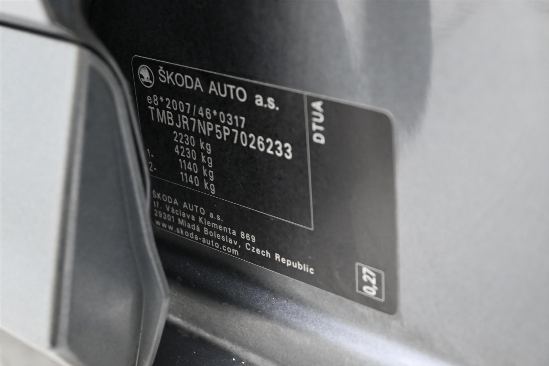 Hlavní fotografie vozu Škoda Superb 2,0 TDI 147 kW DSG Style Záruka až 5 let (13)