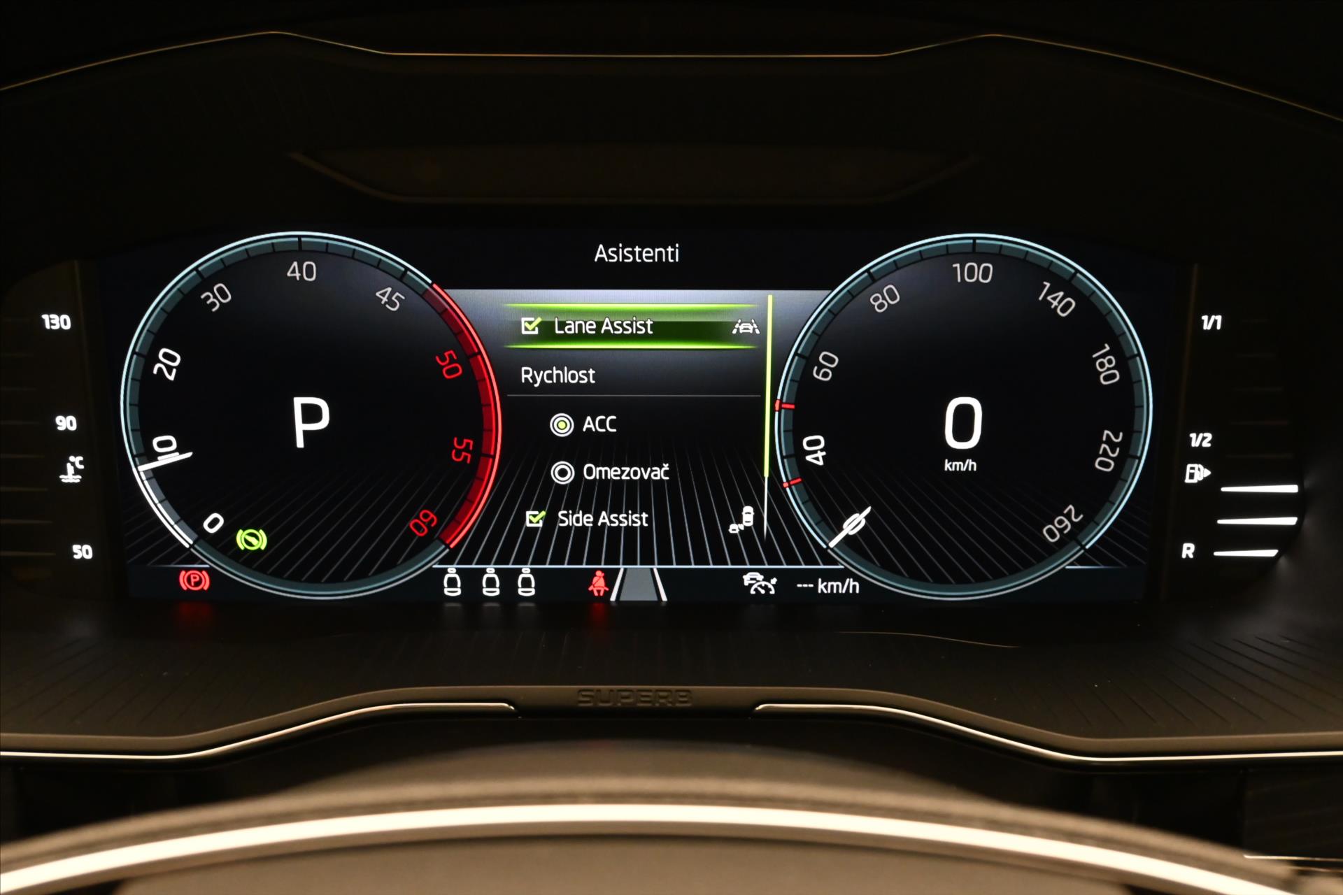 Hlavní fotografie vozu Škoda Superb 2,0 TDI 147 kW DSG Style Záruka až 5 let (17)