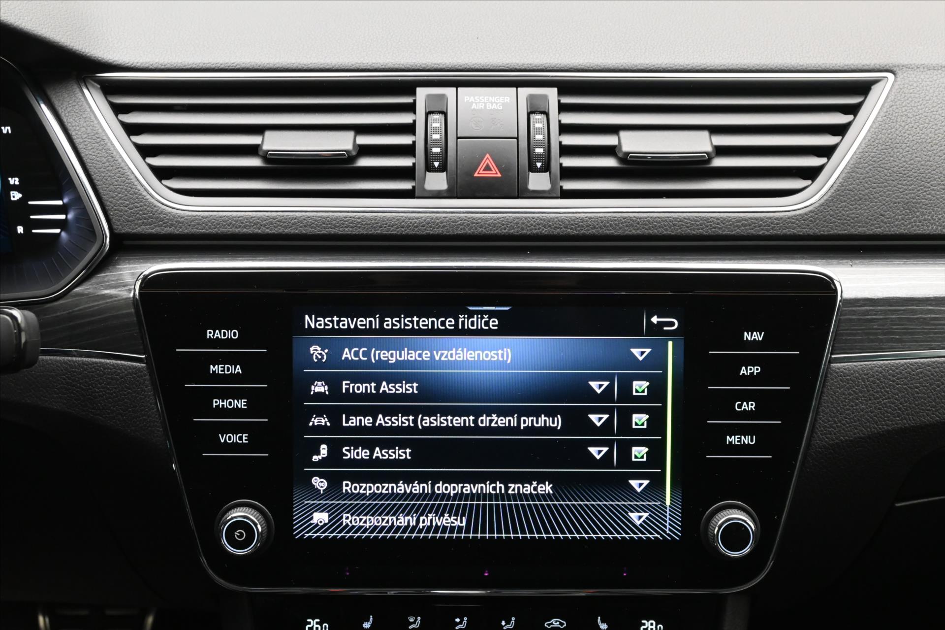 Hlavní fotografie vozu Škoda Superb 2,0 TDI 147 kW DSG Style Záruka až 5 let (22)