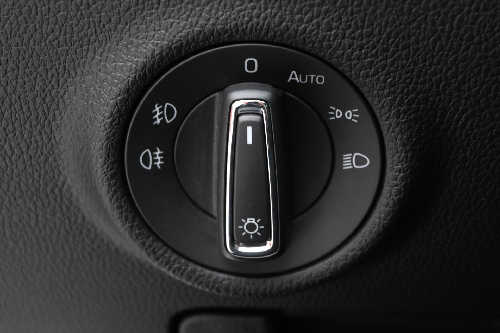 Hlavní fotografie vozu Škoda Superb 2,0 TDI 147 kW DSG Style Záruka až 5 let (29)