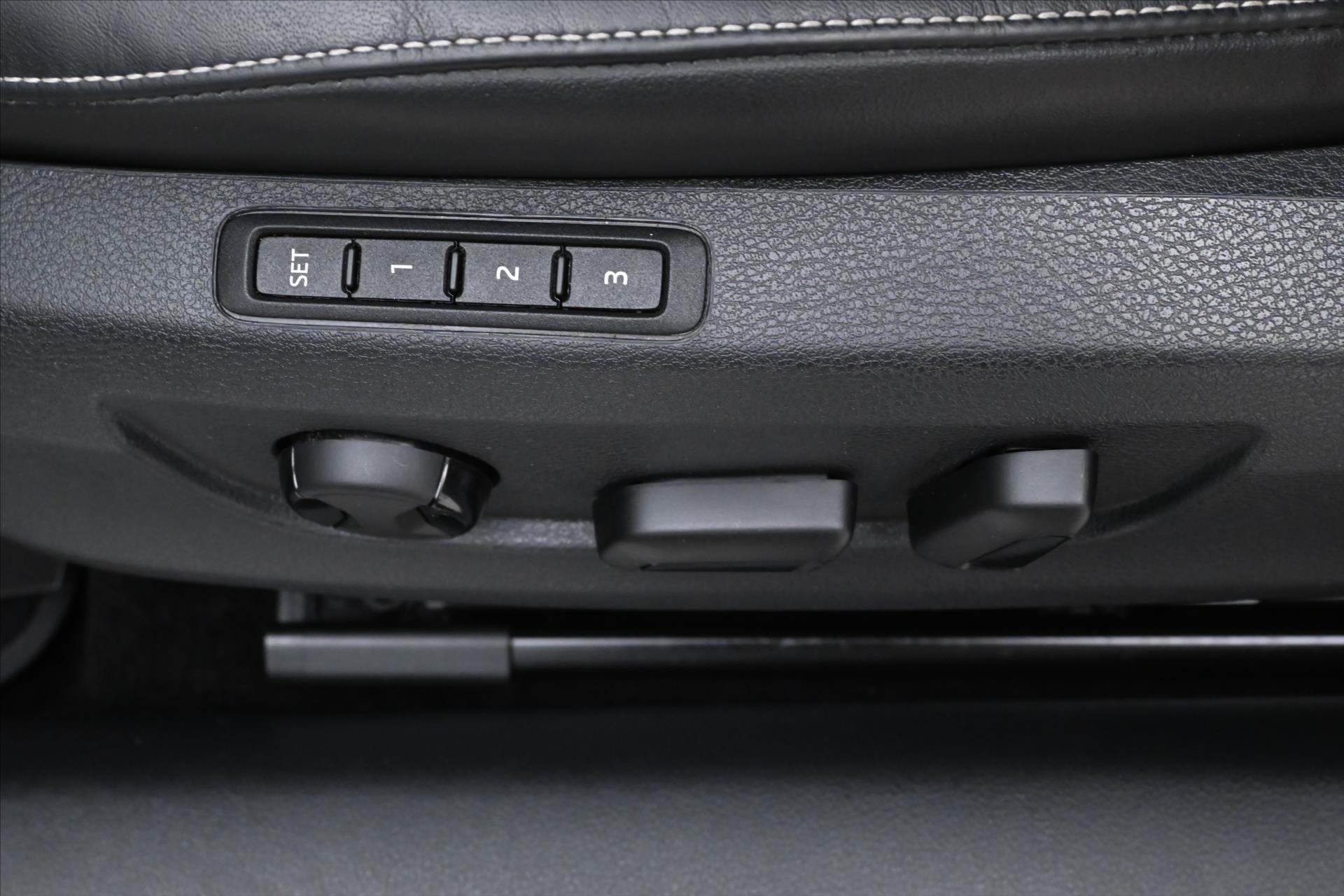 Hlavní fotografie vozu Škoda Superb 2,0 TDI 147 kW DSG Style Záruka až 5 let (31)