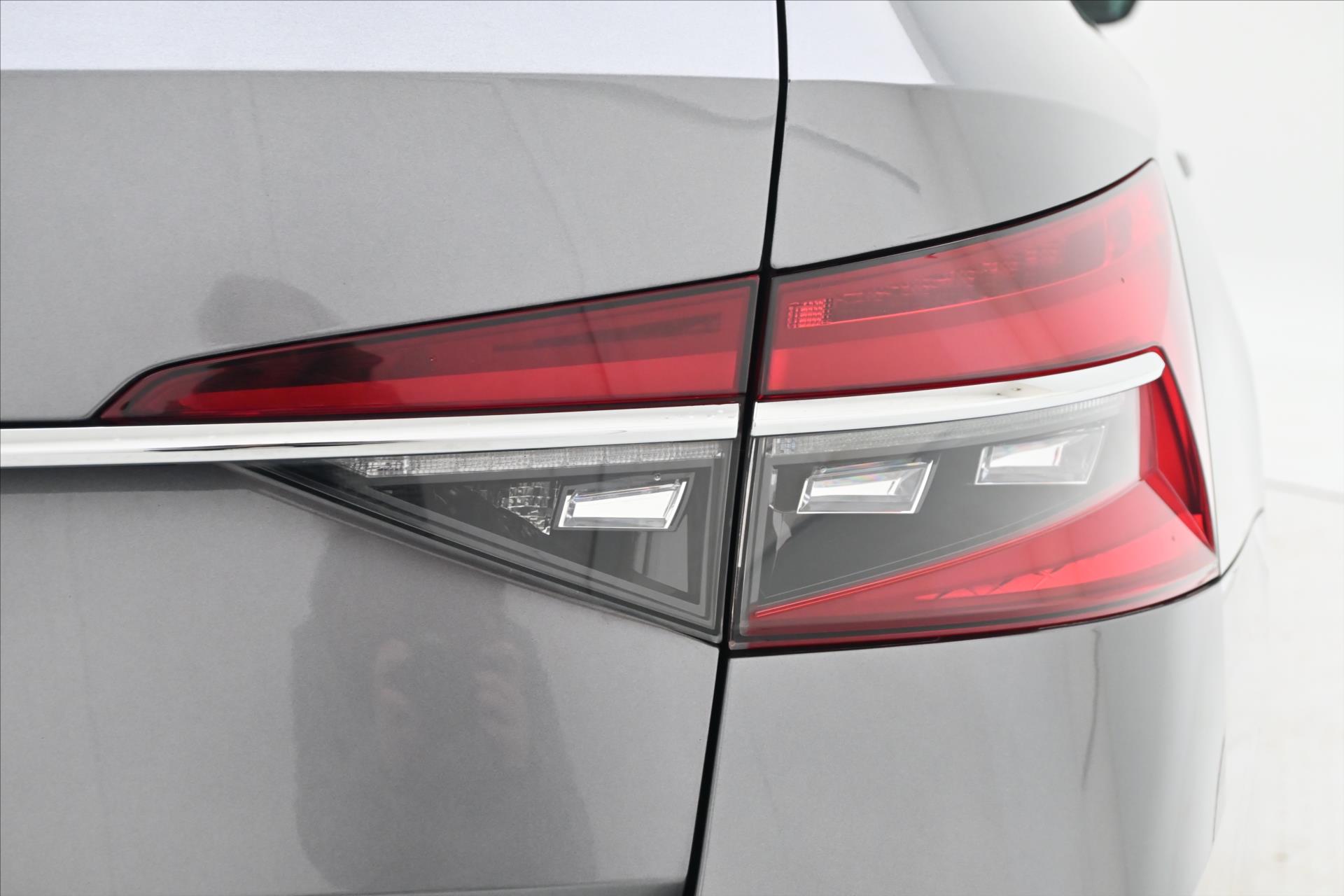 Hlavní fotografie vozu Škoda Superb 2,0 TDI 147 kW DSG Style Záruka až 5 let (35)