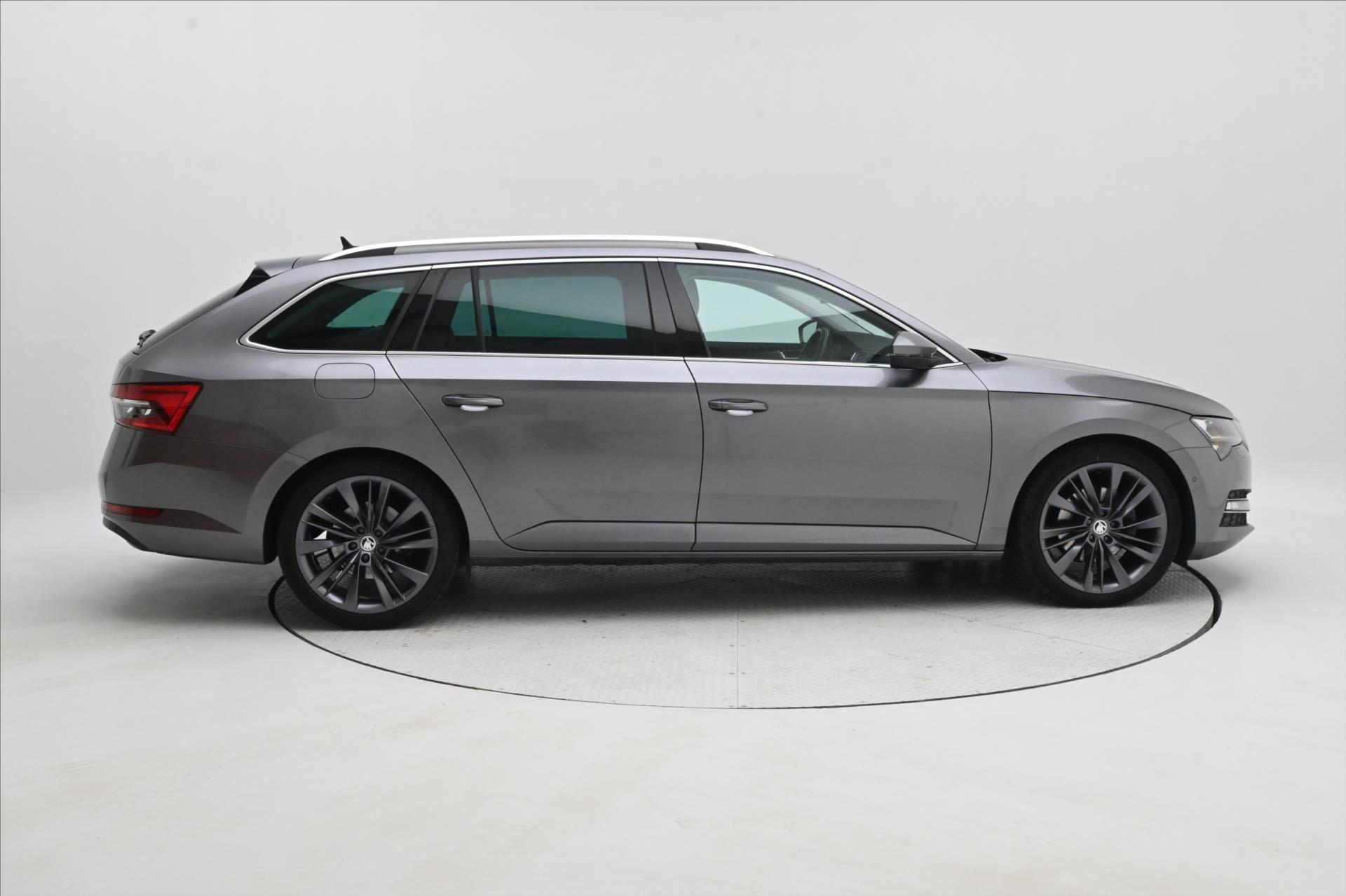 Hlavní fotografie vozu Škoda Superb 2,0 TDI 147 kW DSG Style Záruka až 5 let (5)