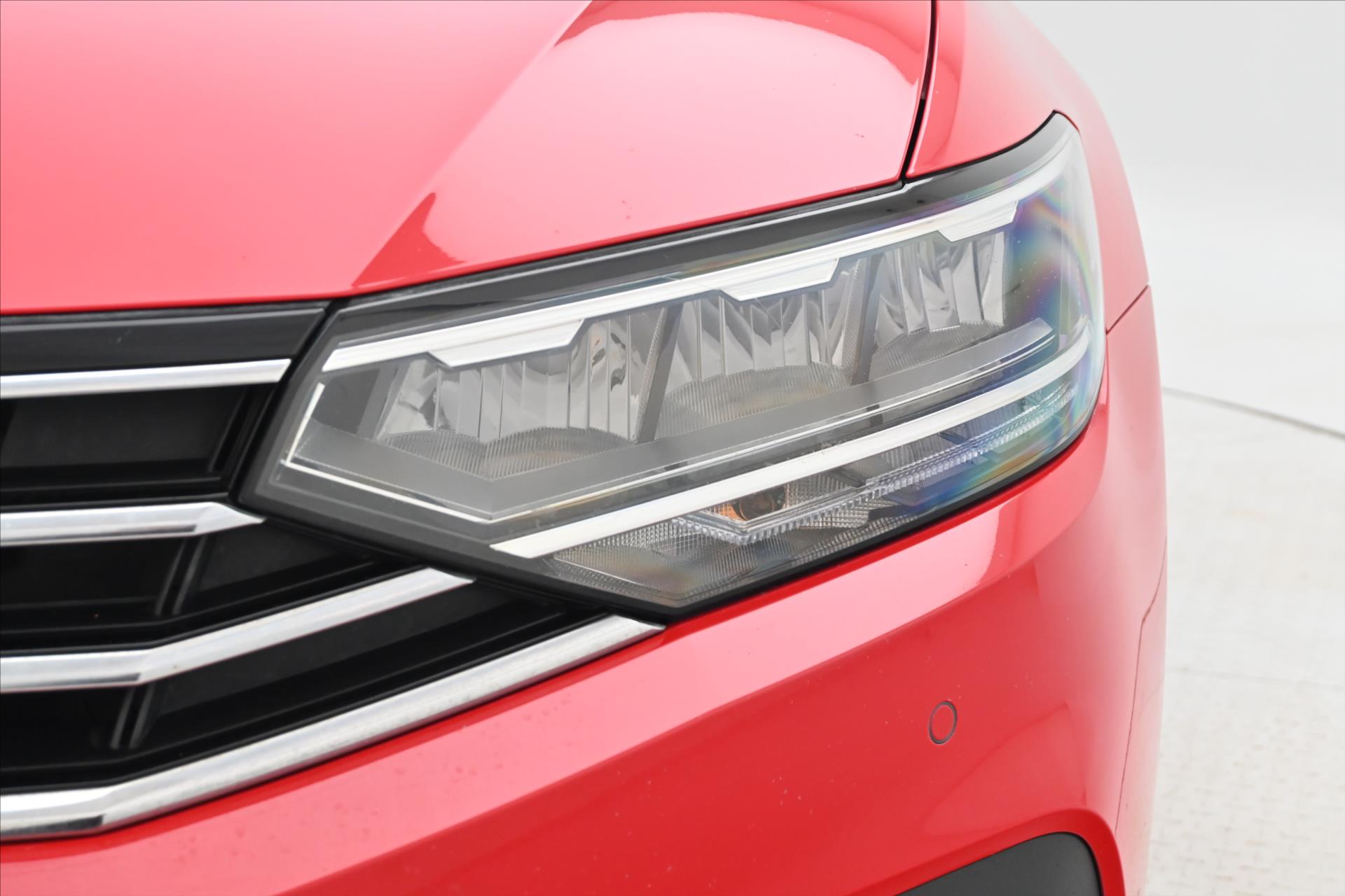 Hlavní fotografie vozu Volkswagen Passat 2,0 TDI 110kW BUSINESS DSG Záruka až 5 let (32)