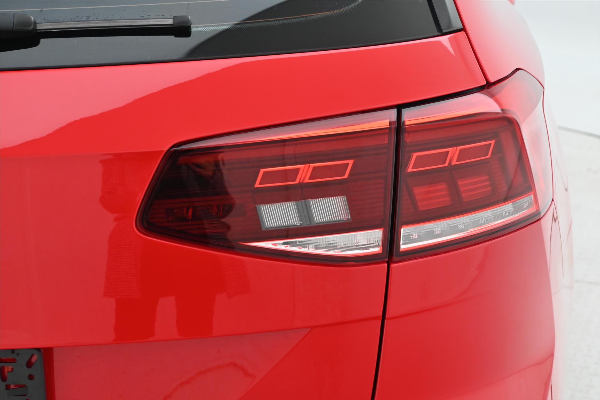 Hlavní fotografie vozu Volkswagen Passat 2,0 TDI 110kW BUSINESS DSG Záruka až 5 let (33)