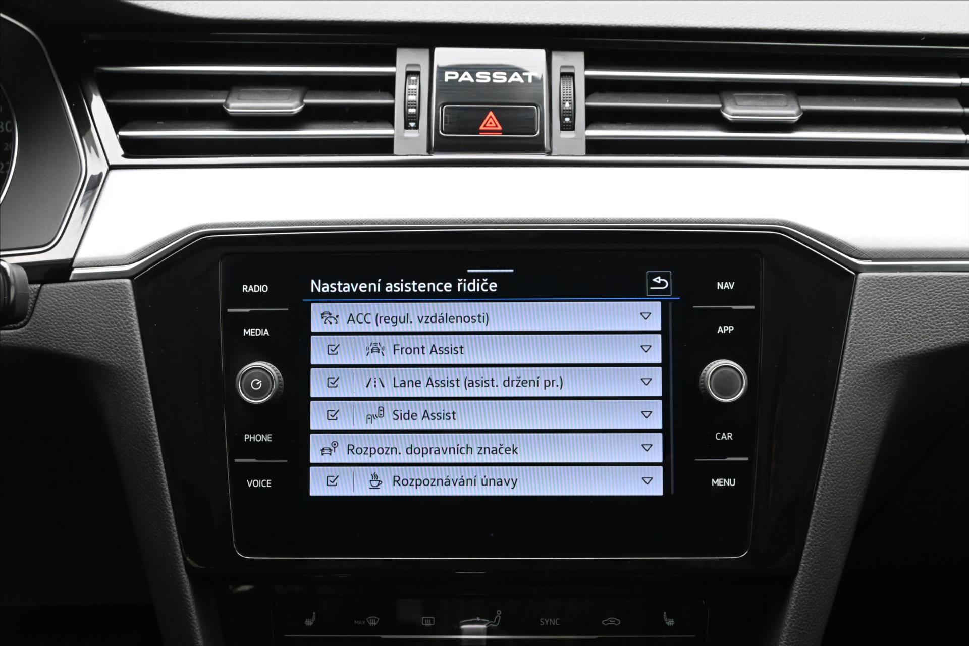 Hlavní fotografie vozu Volkswagen Passat 2,0 TDI 90kW Business DSG Záruka až 5 let (20)