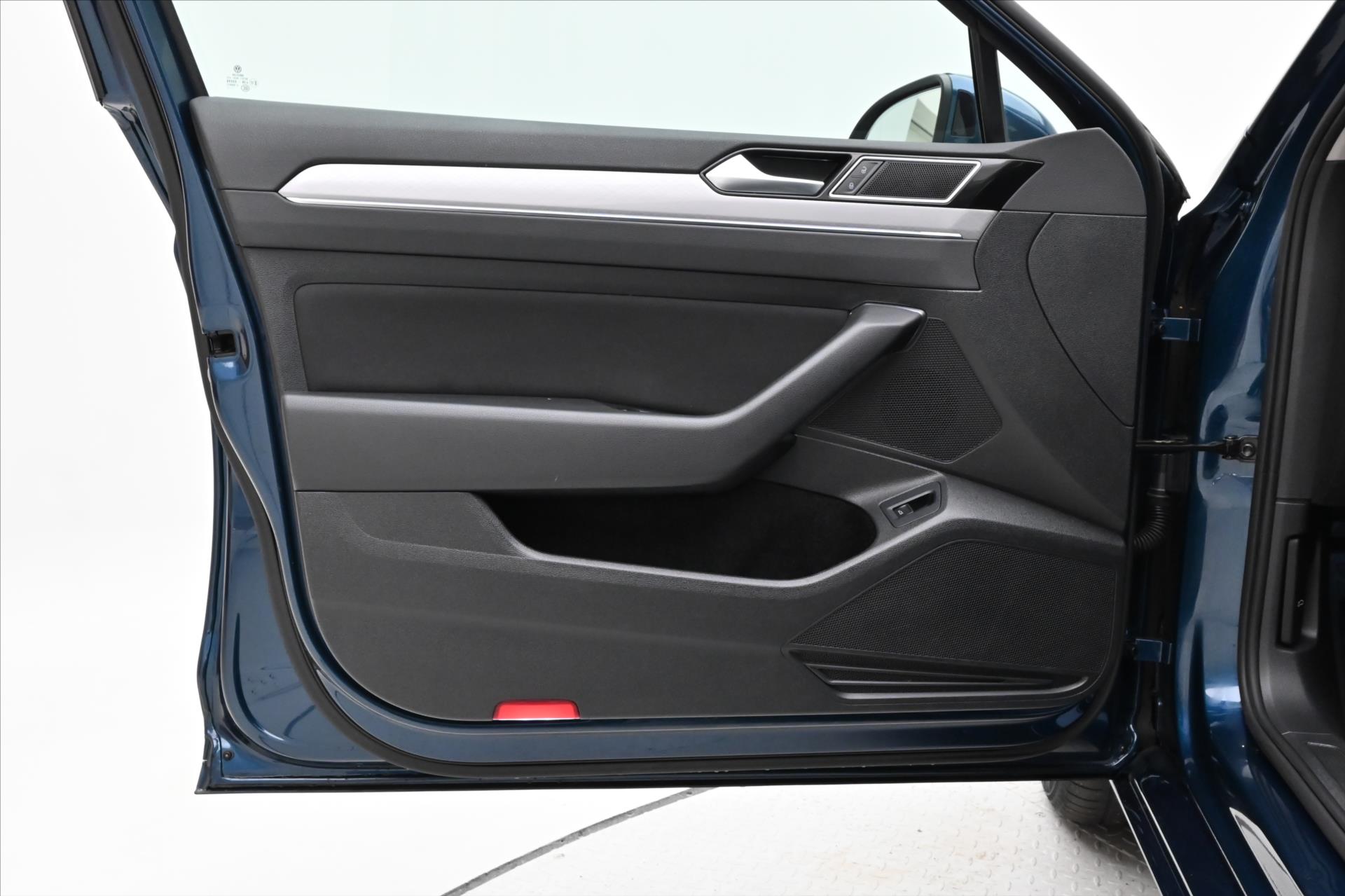 Hlavní fotografie vozu Volkswagen Passat 2,0 TDI 90kW Business DSG Záruka až 5 let (25)