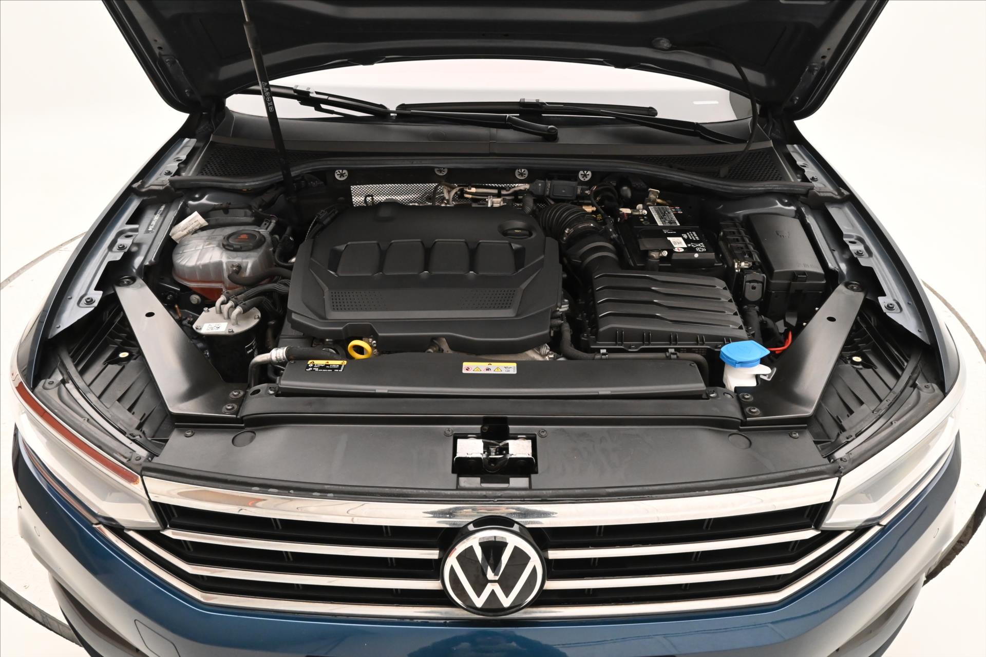 Hlavní fotografie vozu Volkswagen Passat 2,0 TDI 90kW Business DSG Záruka až 5 let (9)