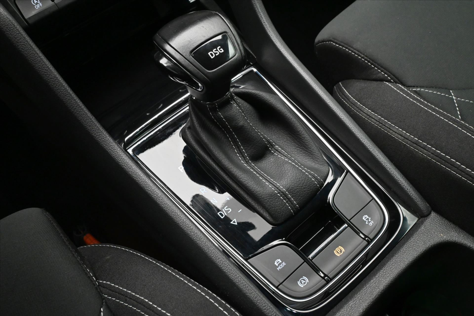 Hlavní fotografie vozu Škoda Karoq 1,5 TSi 110kW DSG Sportline Záruka až 5 let (24)