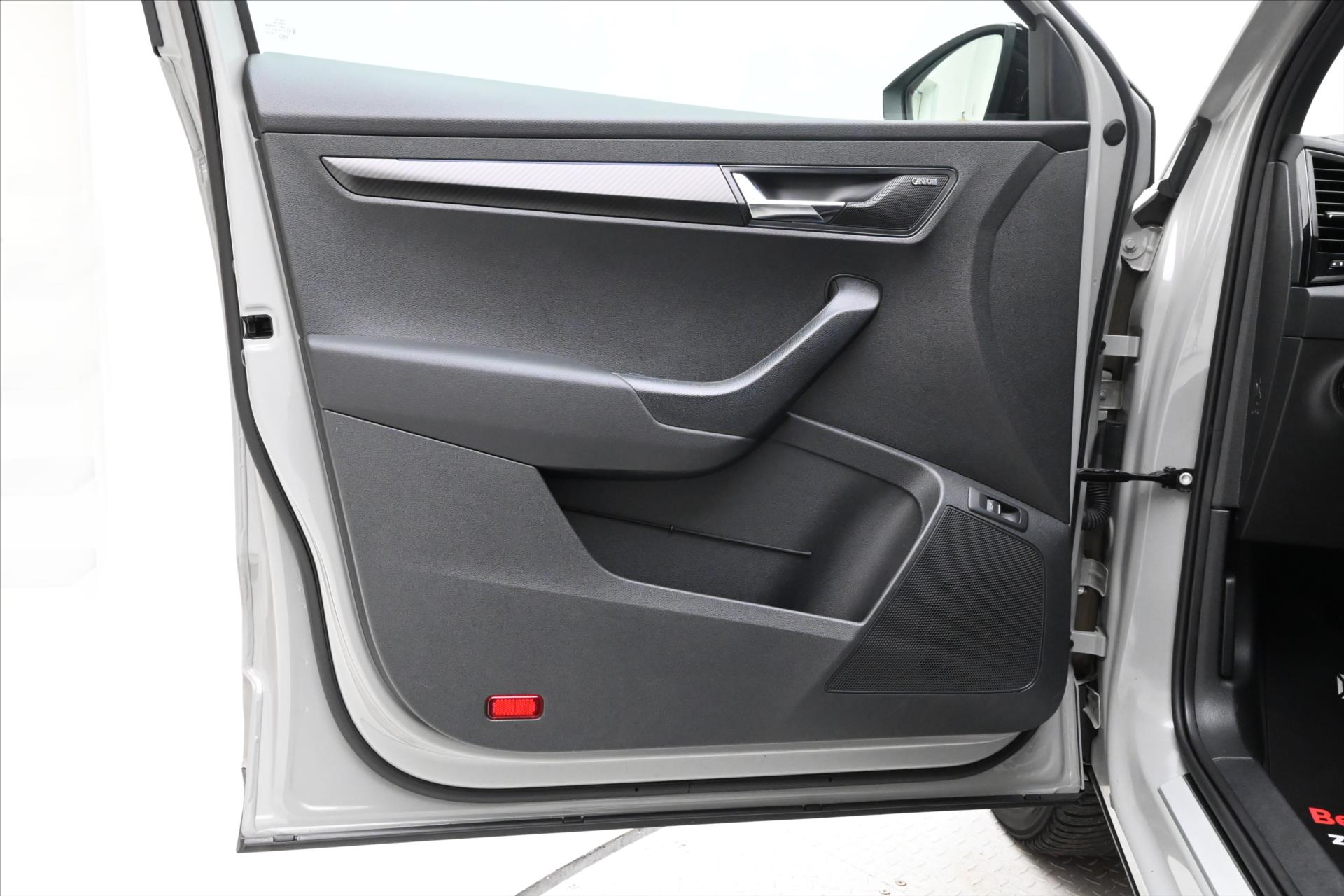 Hlavní fotografie vozu Škoda Karoq 1,5 TSi 110kW DSG Sportline Záruka až 5 let (25)