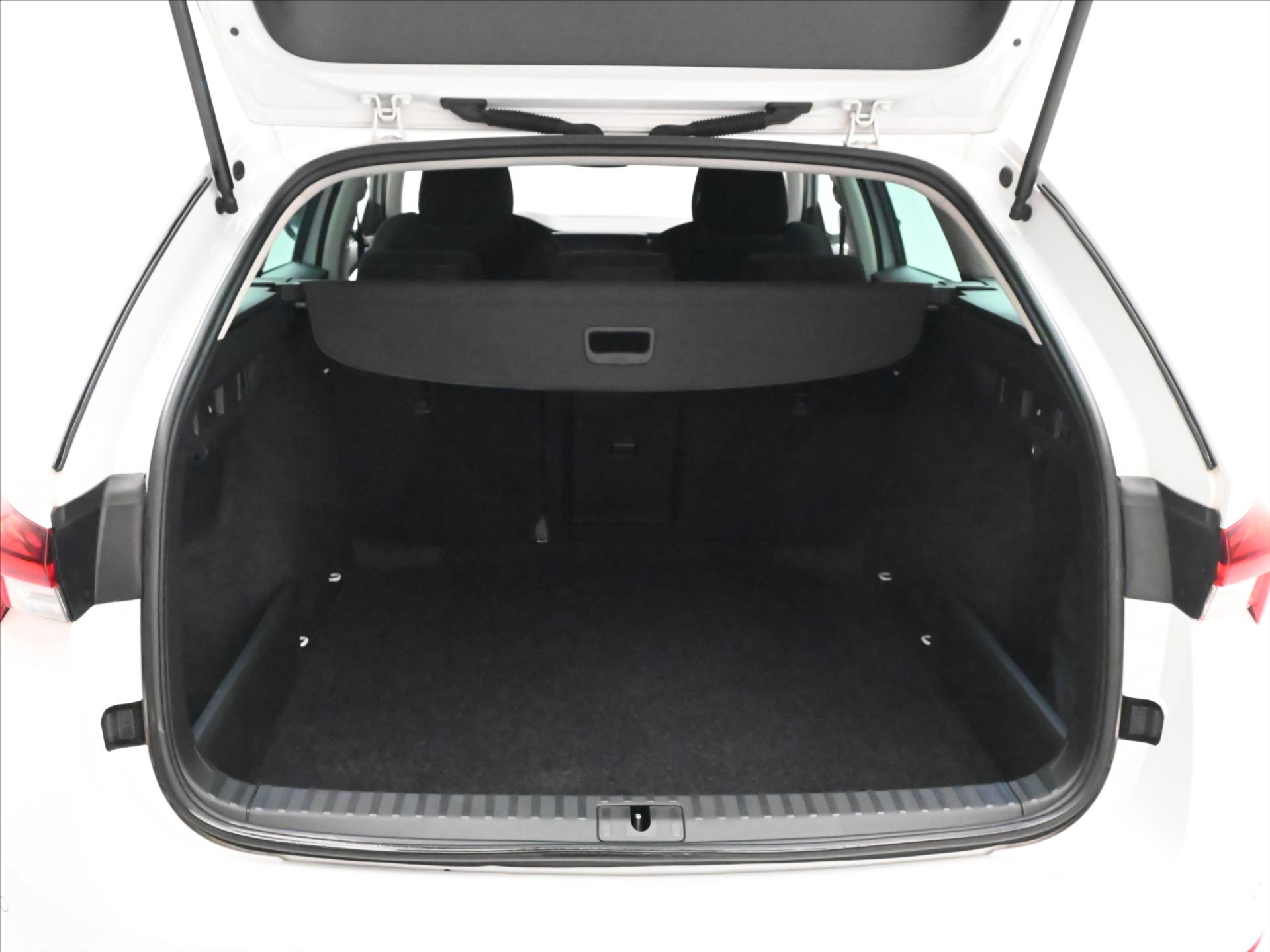 Main photo of the car Skoda Octavia 2.0 TDI 110kW STYLE DSG Warranty up to 5 years (9)