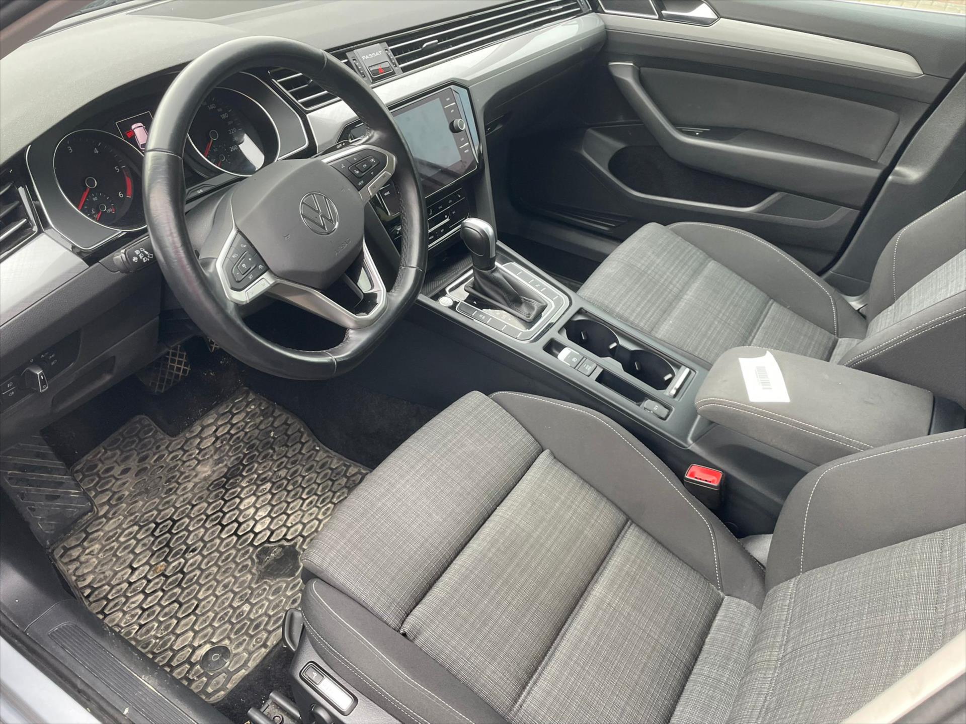 Hlavní fotografie vozu Volkswagen Passat 2,0 TDI 110kW BUSINESS DSG VŮZ PŘIPRAVUJEME K PRODEJI (1)