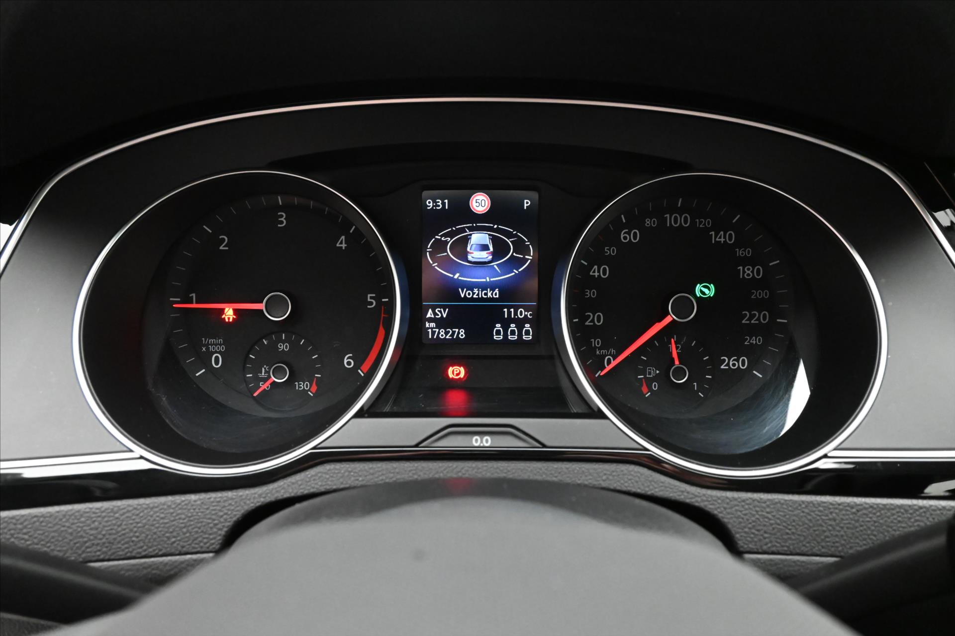 Hlavní fotografie vozu Volkswagen Passat 2,0 TDI 110kW BUSINESS DSG Záruka až 5 let (14)