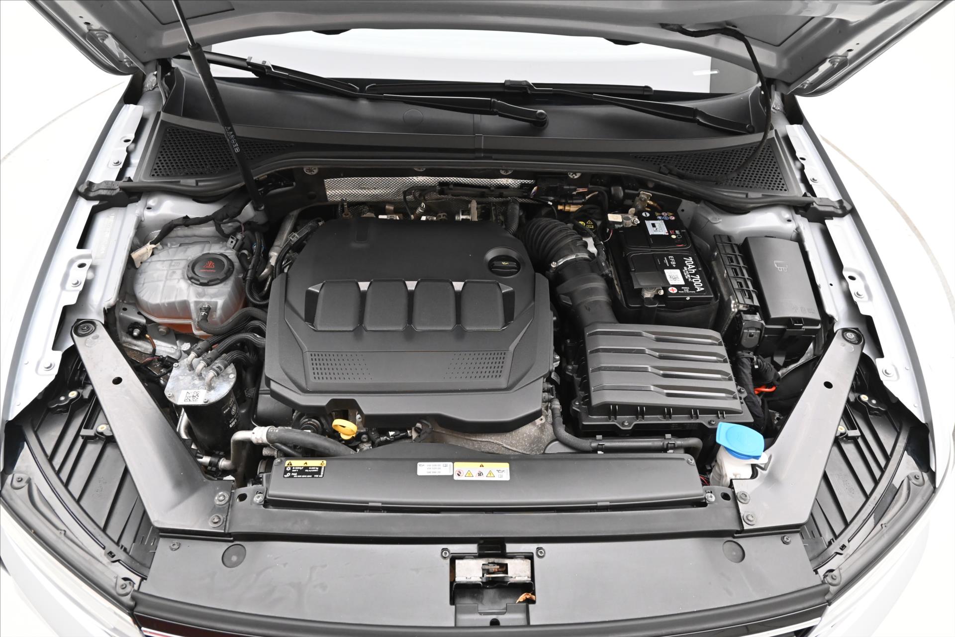 Hlavní fotografie vozu Volkswagen Passat 2,0 TDI 110kW BUSINESS DSG Záruka až 5 let (8)