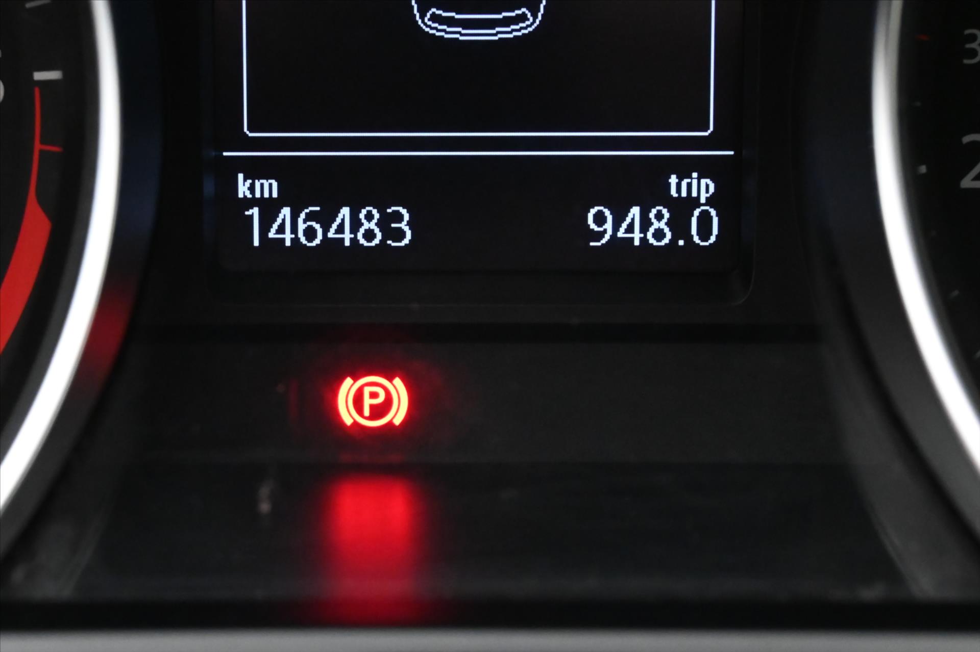 Hlavní fotografie vozu Volkswagen Passat 2,0 TDI 110 kW DSG Navi Záruka až 5 let (18)