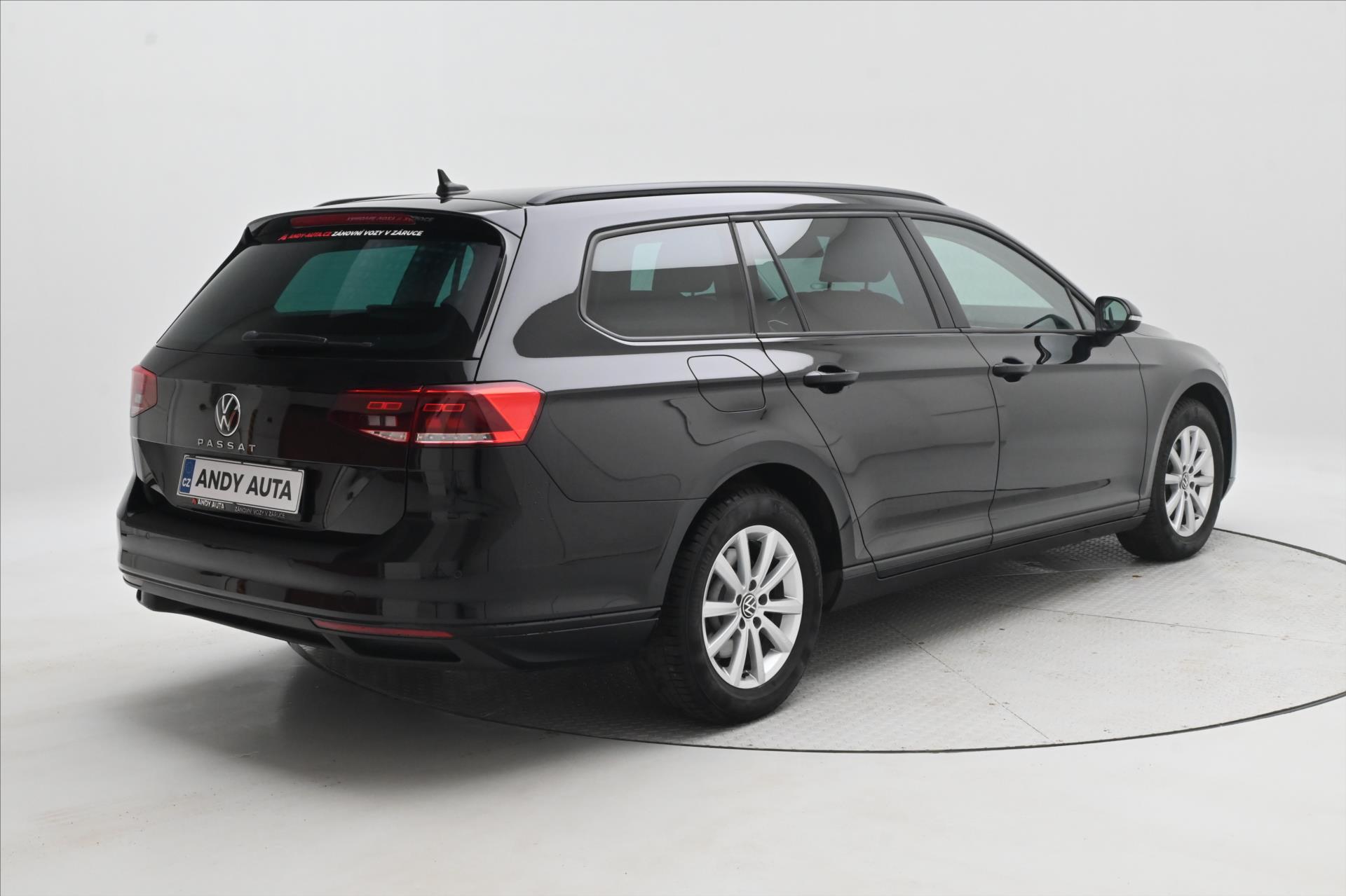 Hlavní fotografie vozu Volkswagen Passat 2,0 TDI 110 kW DSG Navi Záruka až 5 let (6)