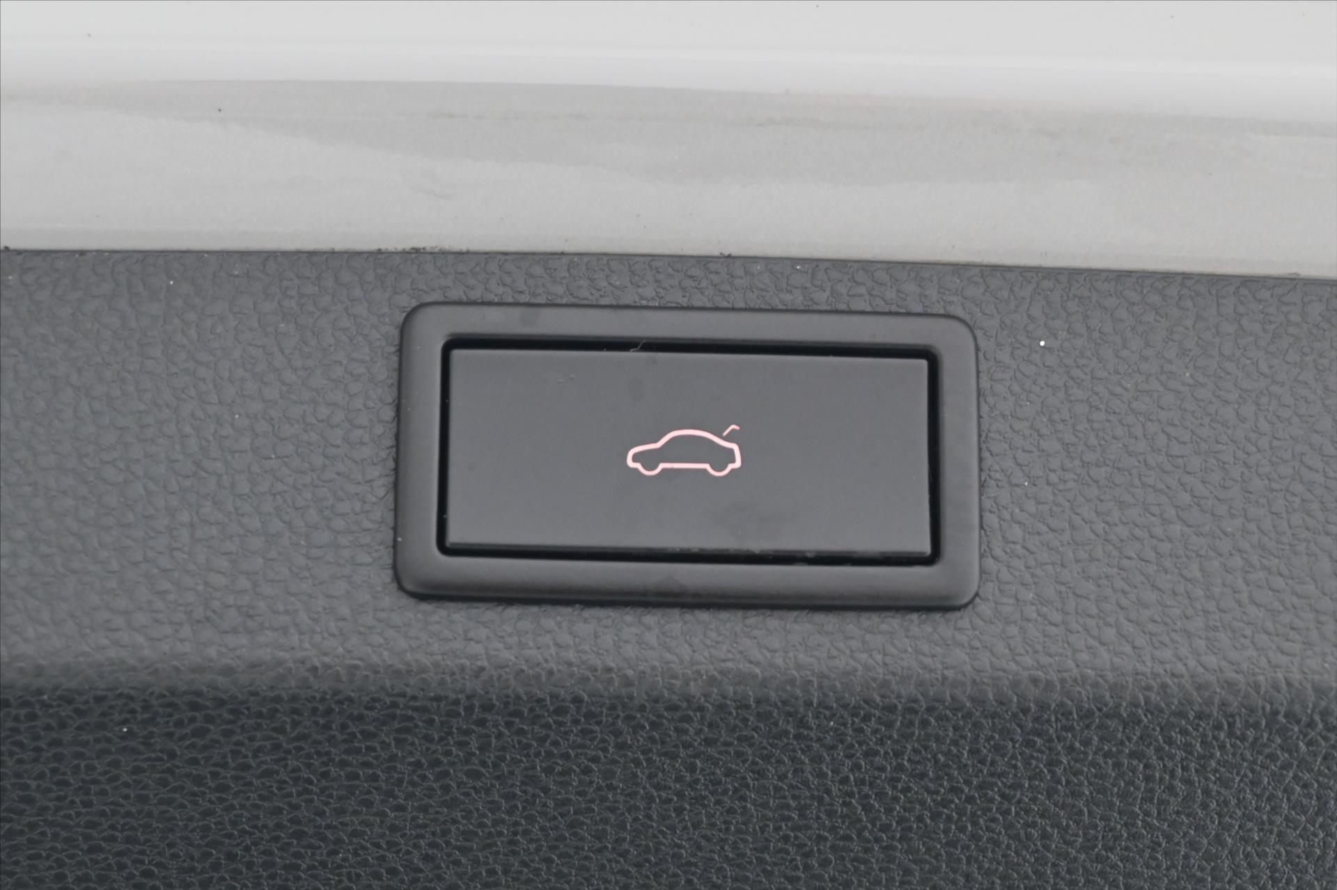 Hlavní fotografie vozu Škoda Karoq 1,5 TSI 110 kW DSG Sportline Záruka až 5 let (29)