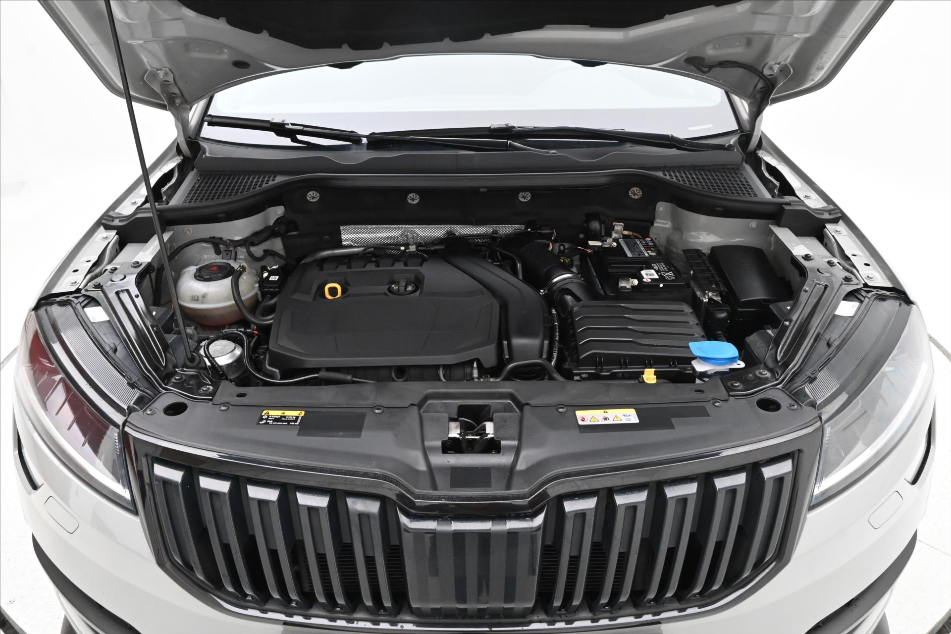 Hlavní fotografie vozu Škoda Karoq 1,5 TSI 110 kW DSG Sportline Záruka až 5 let (10)