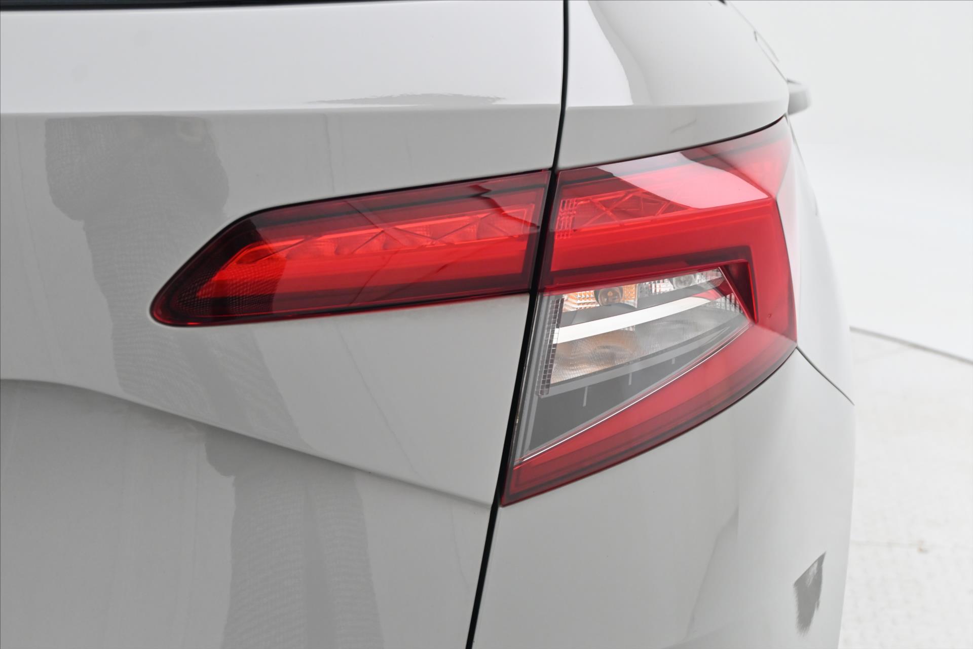 Hlavní fotografie vozu Škoda Karoq 1,5 TSi 110kW DSG Sportline ZÁRUKA AŽ 5 LET (29)