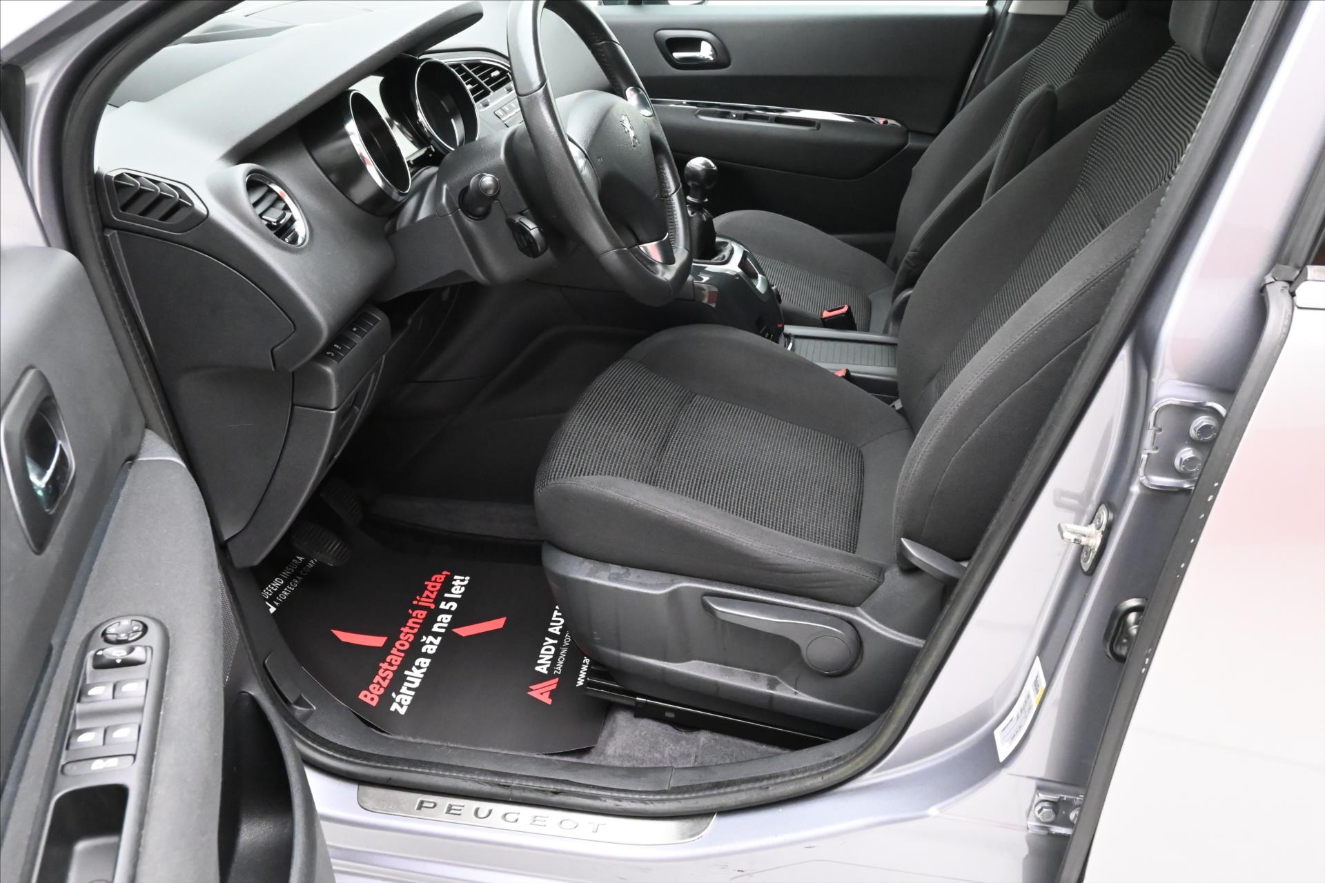 Hlavní fotografie vozu Peugeot 5008 1,6 HDi 84 kW 7/míst PANORAMA Záruka až 5 let (14)