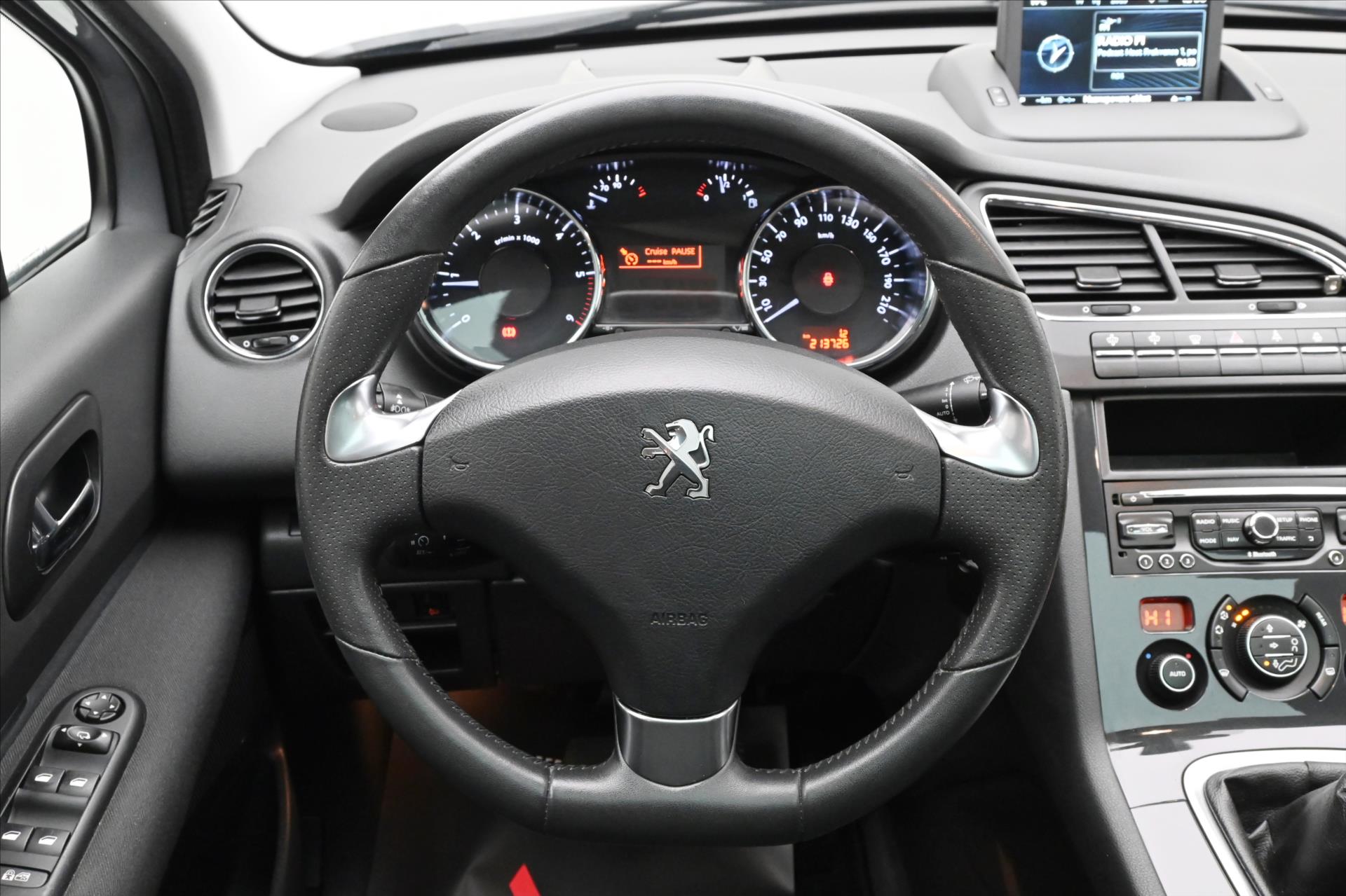 Hlavní fotografie vozu Peugeot 5008 1,6 HDi 84 kW 7/míst PANORAMA Záruka až 5 let (19)