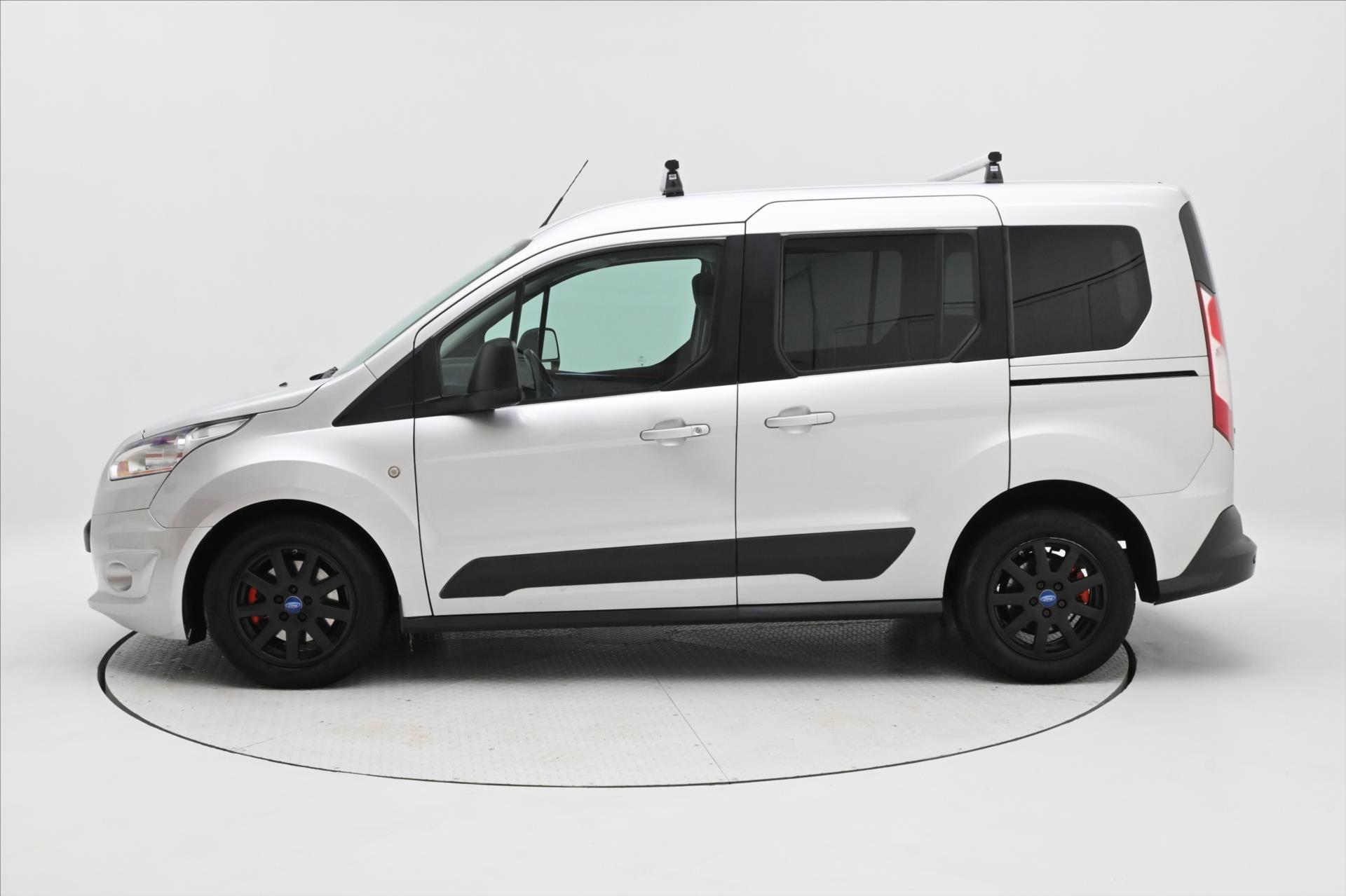 Hlavní fotografie vozu Ford Tourneo Connect 1,6 TDCi 70 kW TAŽNÉ Záruka až 5 let (7)