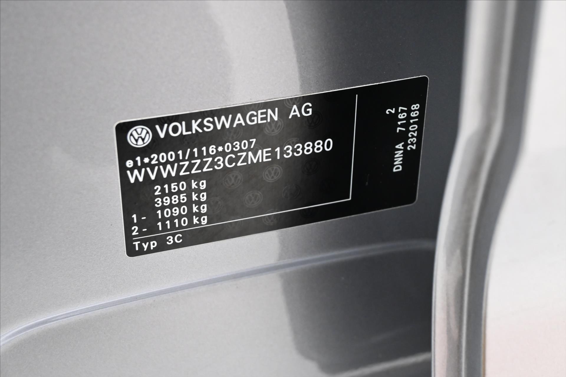 Hlavní fotografie vozu Volkswagen Passat 2,0 TSI 140kW DSG R-Line ZÁRUKA AŽ 5 LET (11)