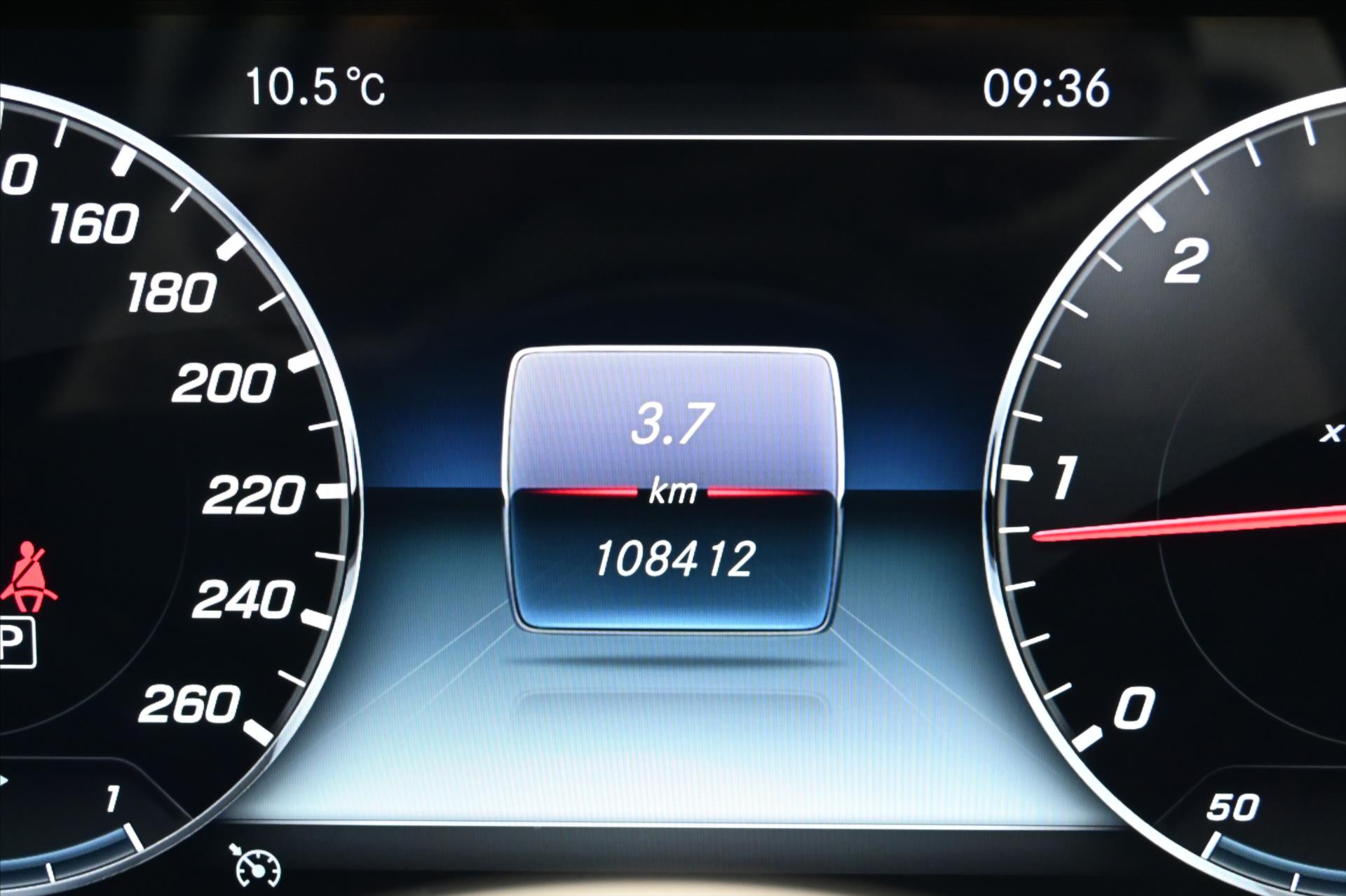 Hlavní fotografie vozu Mercedes-Benz Třídy E 2,0 220d 143kW 9G-Tronic Záruka až 5 let (16)