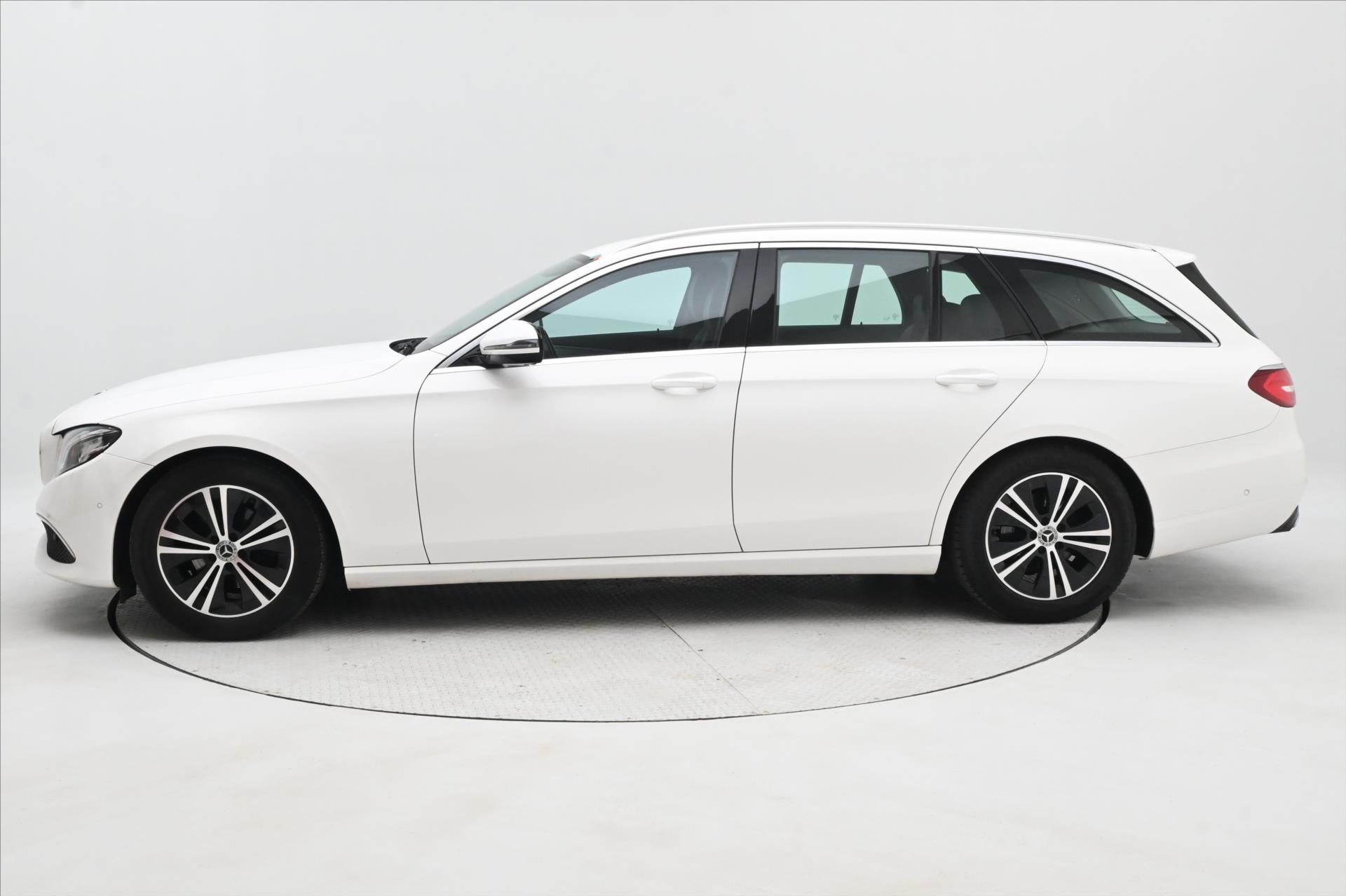 Hlavní fotografie vozu Mercedes-Benz Třídy E 2,0 220d 143kW 9G-Tronic Záruka až 5 let (7)