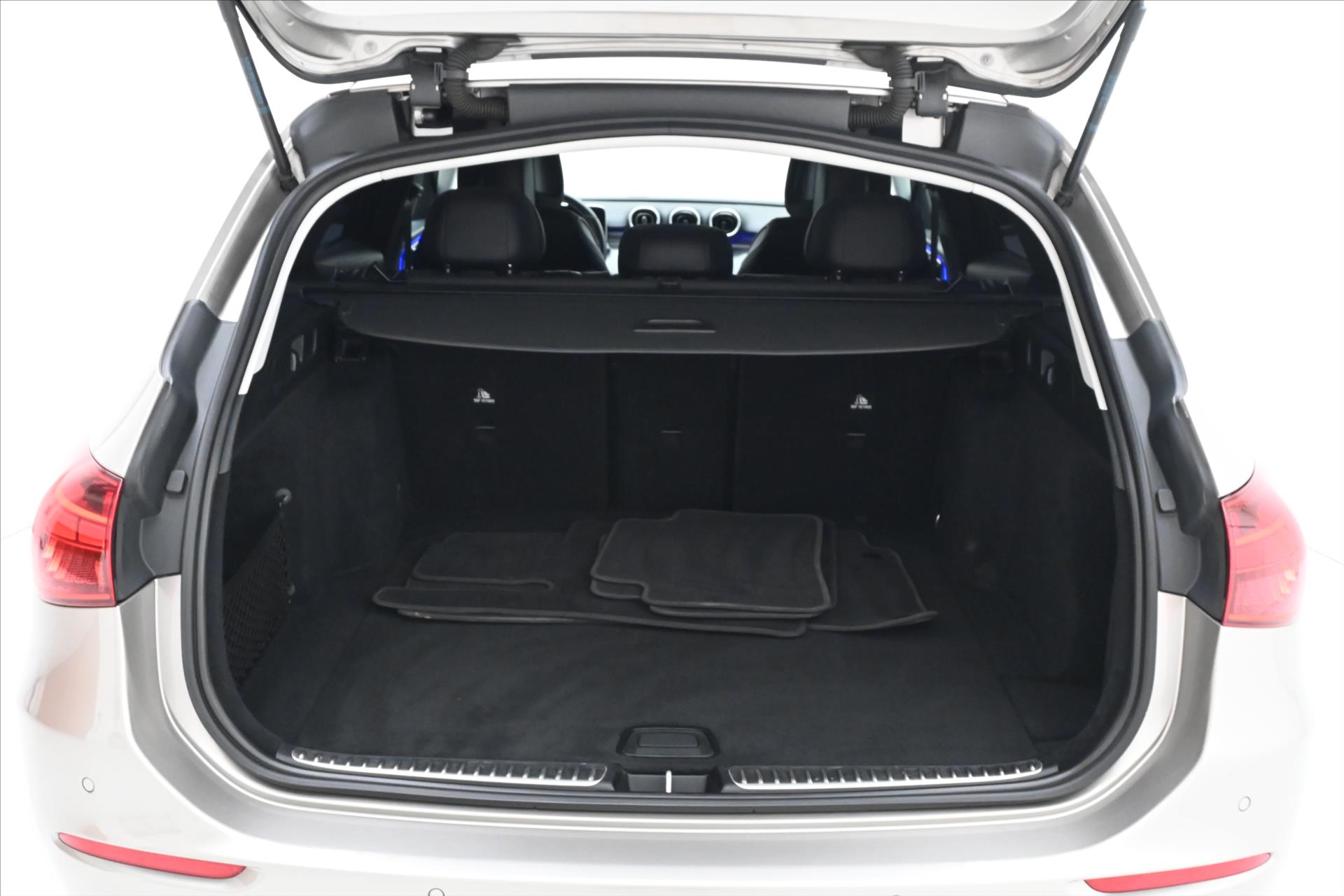 Hlavní fotografie vozu Mercedes-Benz Třídy C 2,0 220d 147kW 9G-Tron. Avantgarde Záruka až 5 let (9)