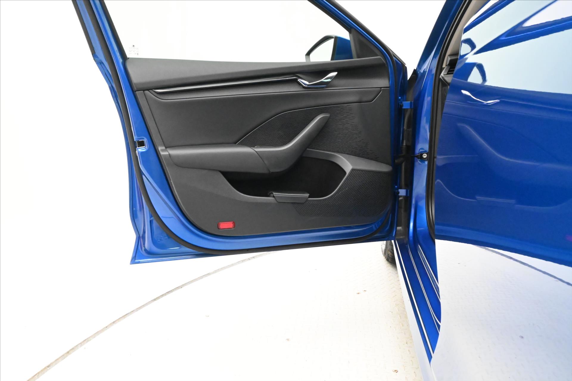 Hlavní fotografie vozu Škoda Octavia 2,0 TDI 110 kW Ambition Záruka až 5 let (26)