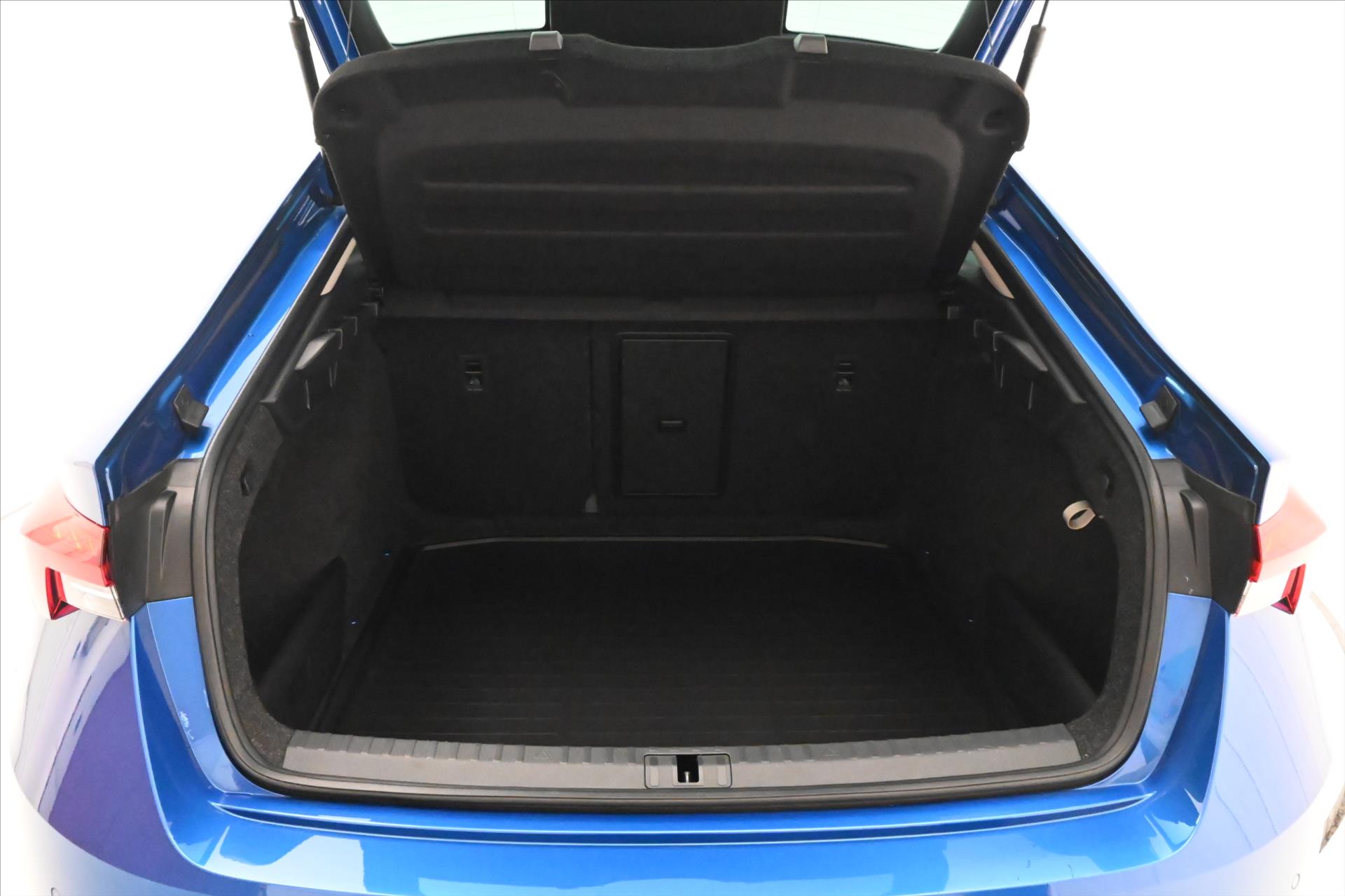 Hlavní fotografie vozu Škoda Octavia 2,0 TDI 110kW AMBITION Záruka až 5 let (9)