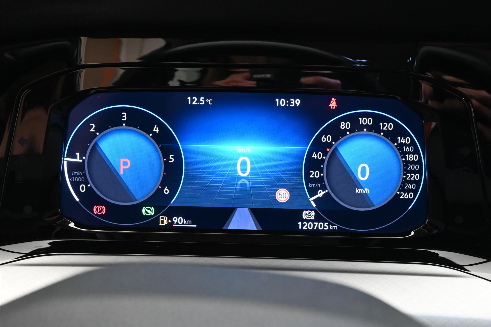 Hlavní fotografie vozu Volkswagen Golf 2,0 TDI 85kW Life DSG Záruka až 5 let (15)