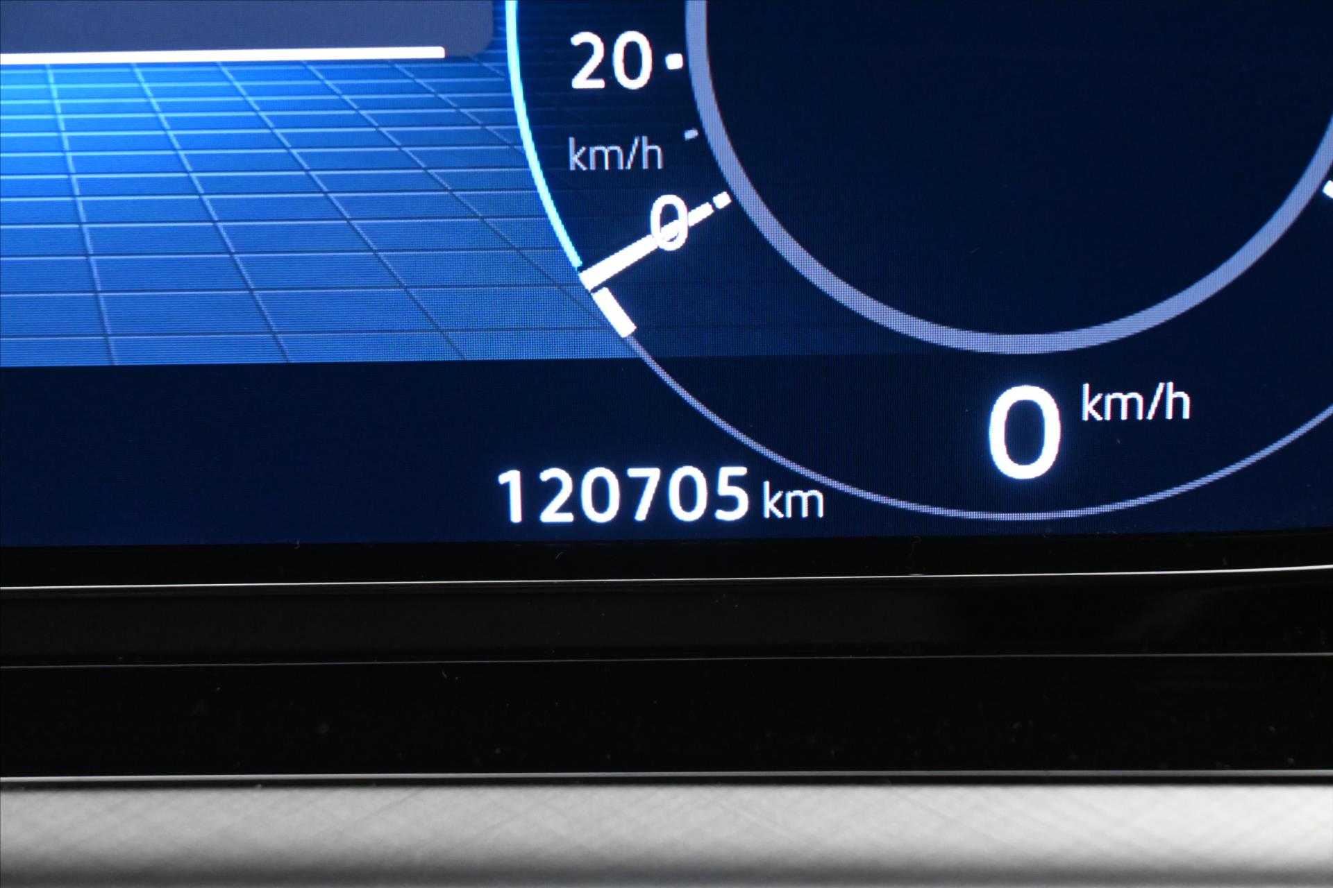 Hlavní fotografie vozu Volkswagen Golf 2,0 TDI 85kW Life DSG Záruka až 5 let (16)