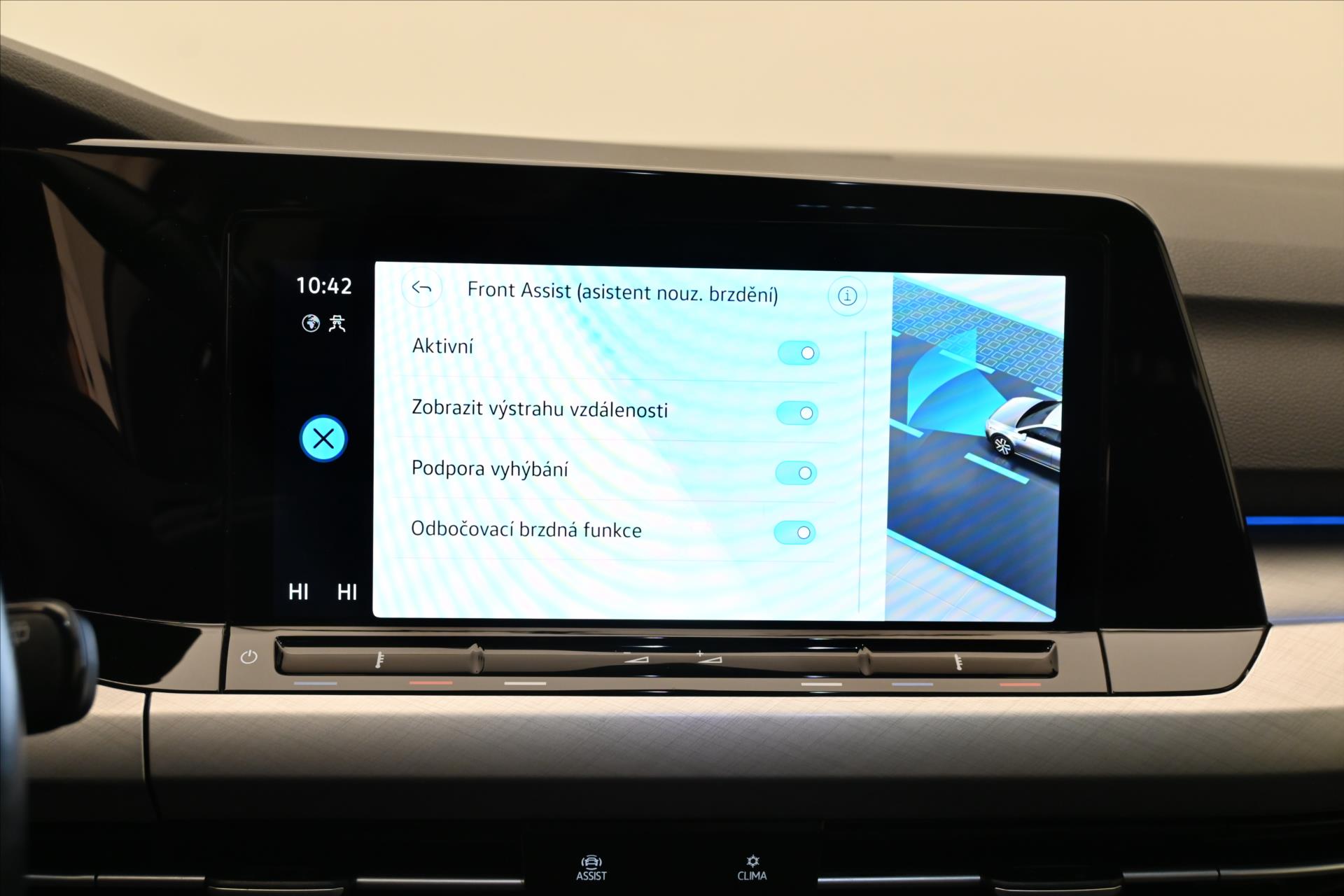 Hlavní fotografie vozu Volkswagen Golf 2,0 TDI 85kW Life DSG Záruka až 5 let (19)