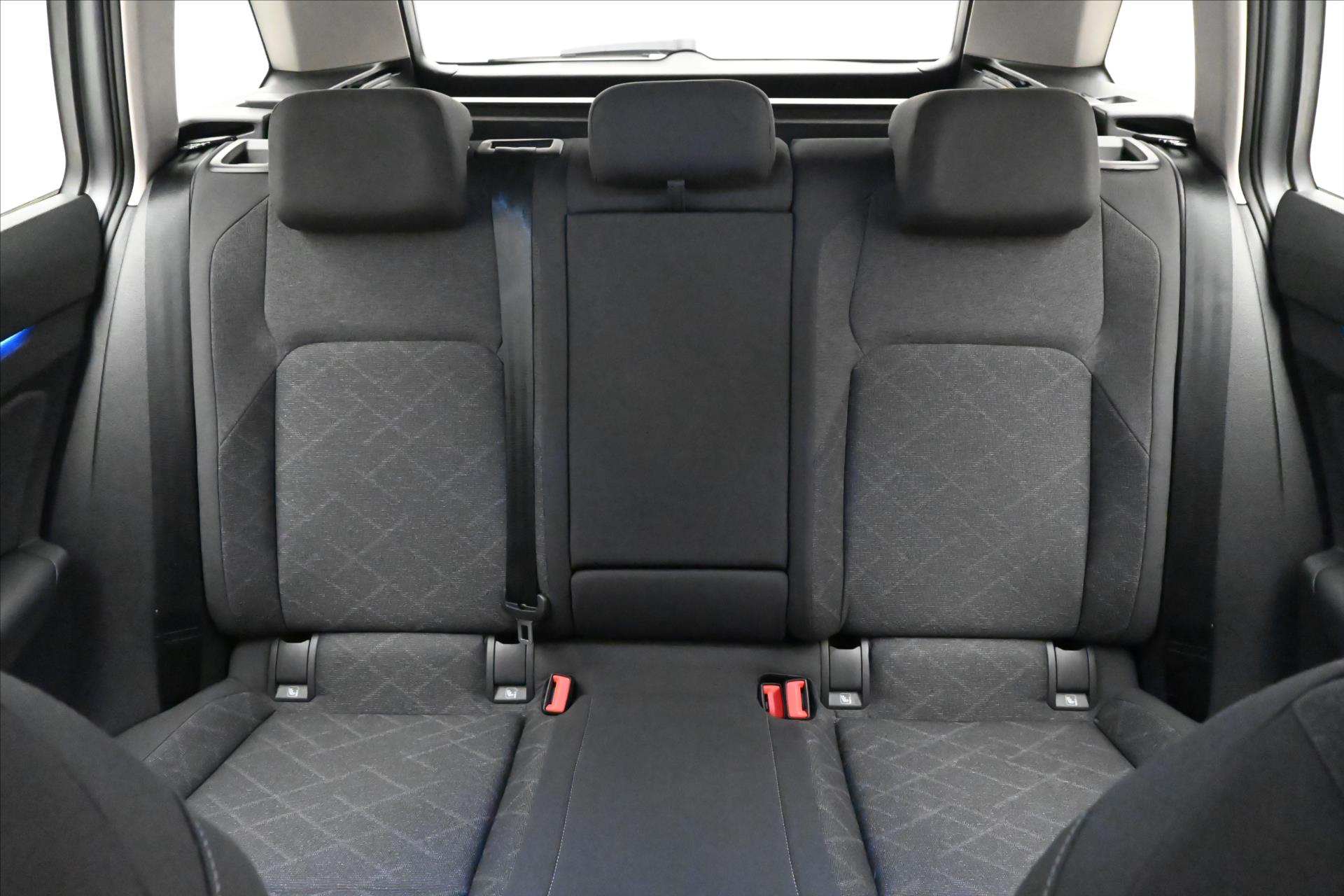 Hlavní fotografie vozu Volkswagen Golf 2,0 TDI 85kW Life DSG Záruka až 5 let (29)