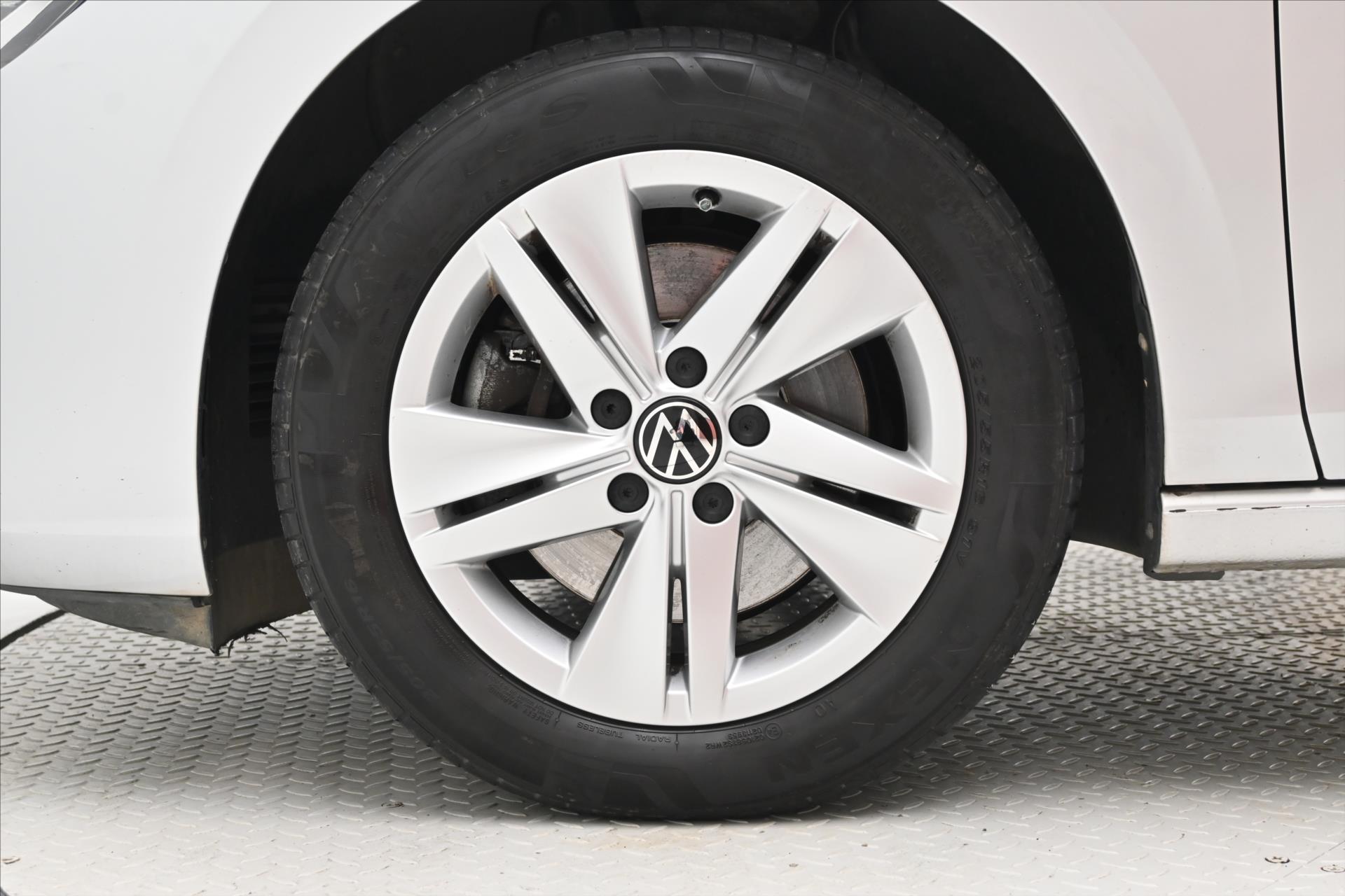 Hlavní fotografie vozu Volkswagen Golf 2,0 TDI 85kW Life DSG Záruka až 5 let (32)