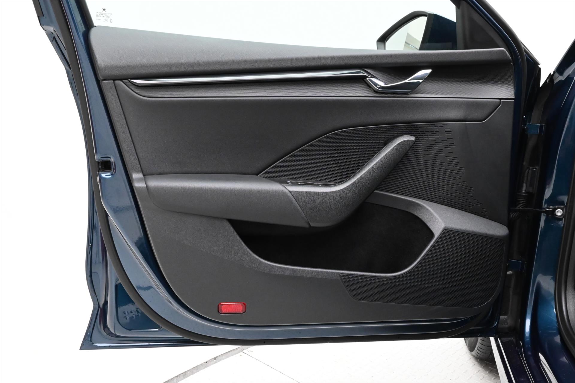 Hlavní fotografie vozu Škoda Octavia 2,0 TDI 110 kW Ambition LED Záruka až 5 let (24)