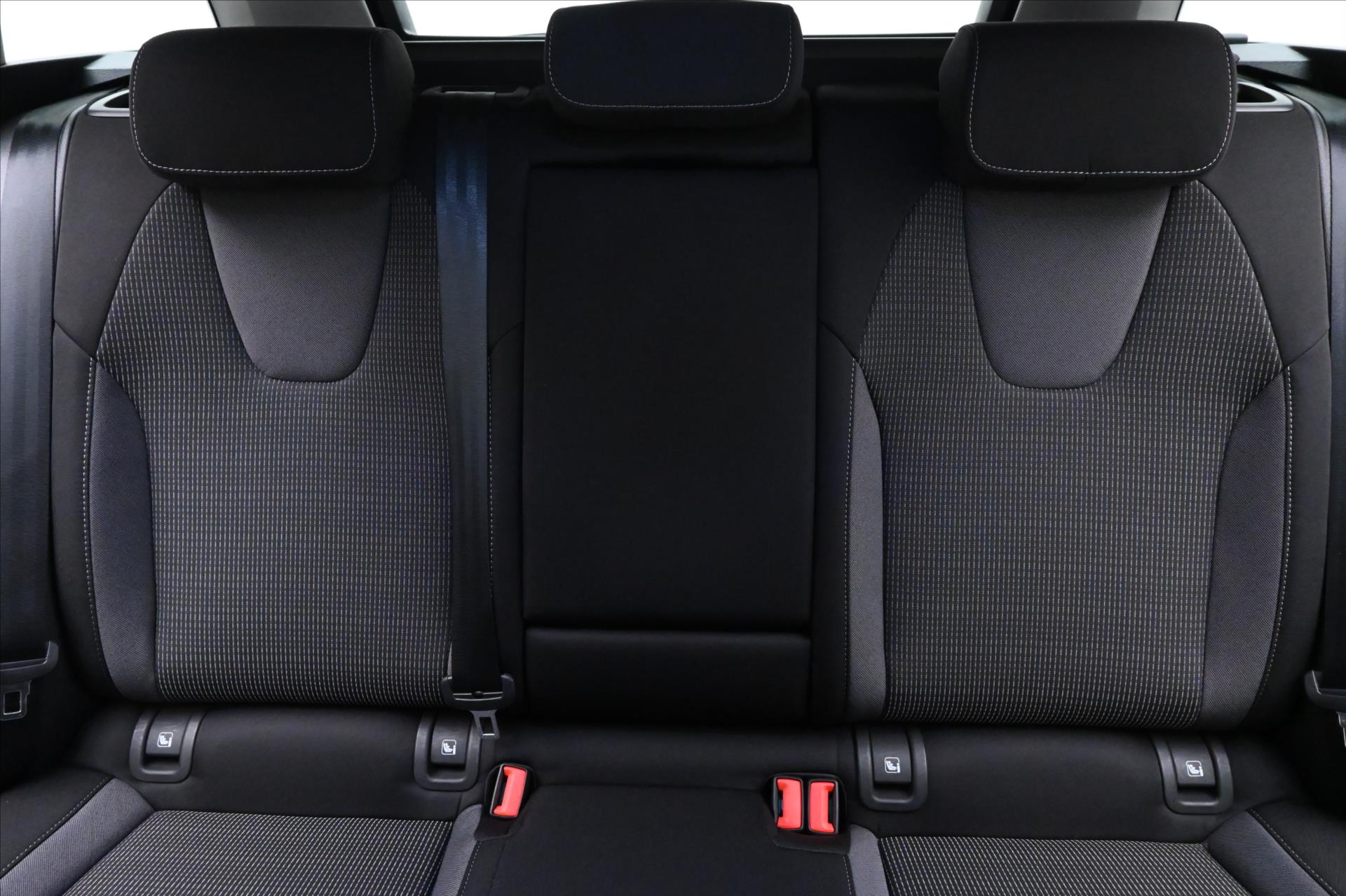 Hlavní fotografie vozu Škoda Octavia 2,0 TDI 110 kW Ambition LED Záruka až 5 let (27)