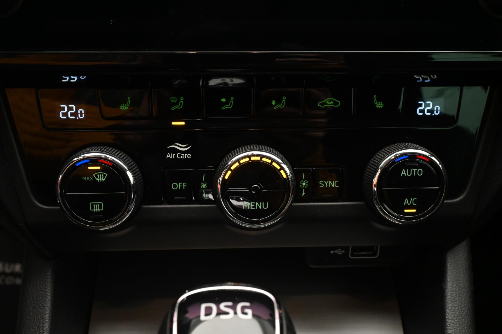 Hlavní fotografie vozu Škoda Octavia 1,5 TSI 110 kW DSG Business Záruka až 5 let (20)