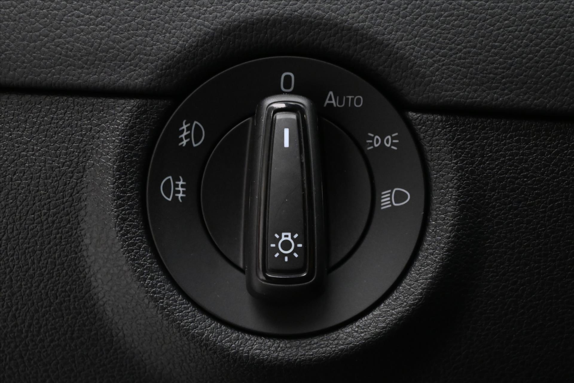 Hlavní fotografie vozu Škoda Octavia 1,5 TSI 110 kW DSG Business Záruka až 5 let (24)