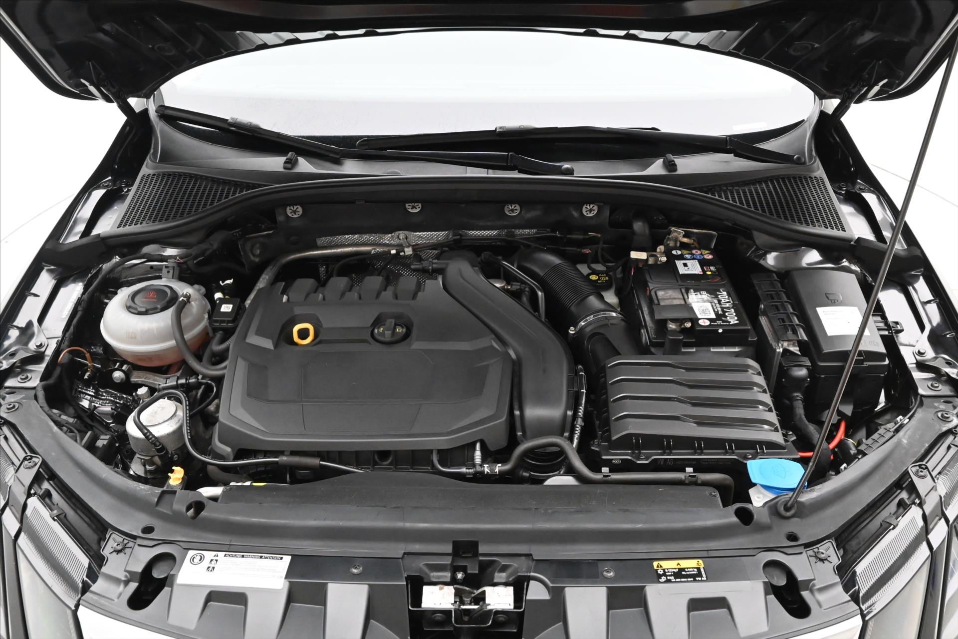 Hlavní fotografie vozu Škoda Octavia 1,5 TSI 110 kW DSG Business Záruka až 5 let (9)