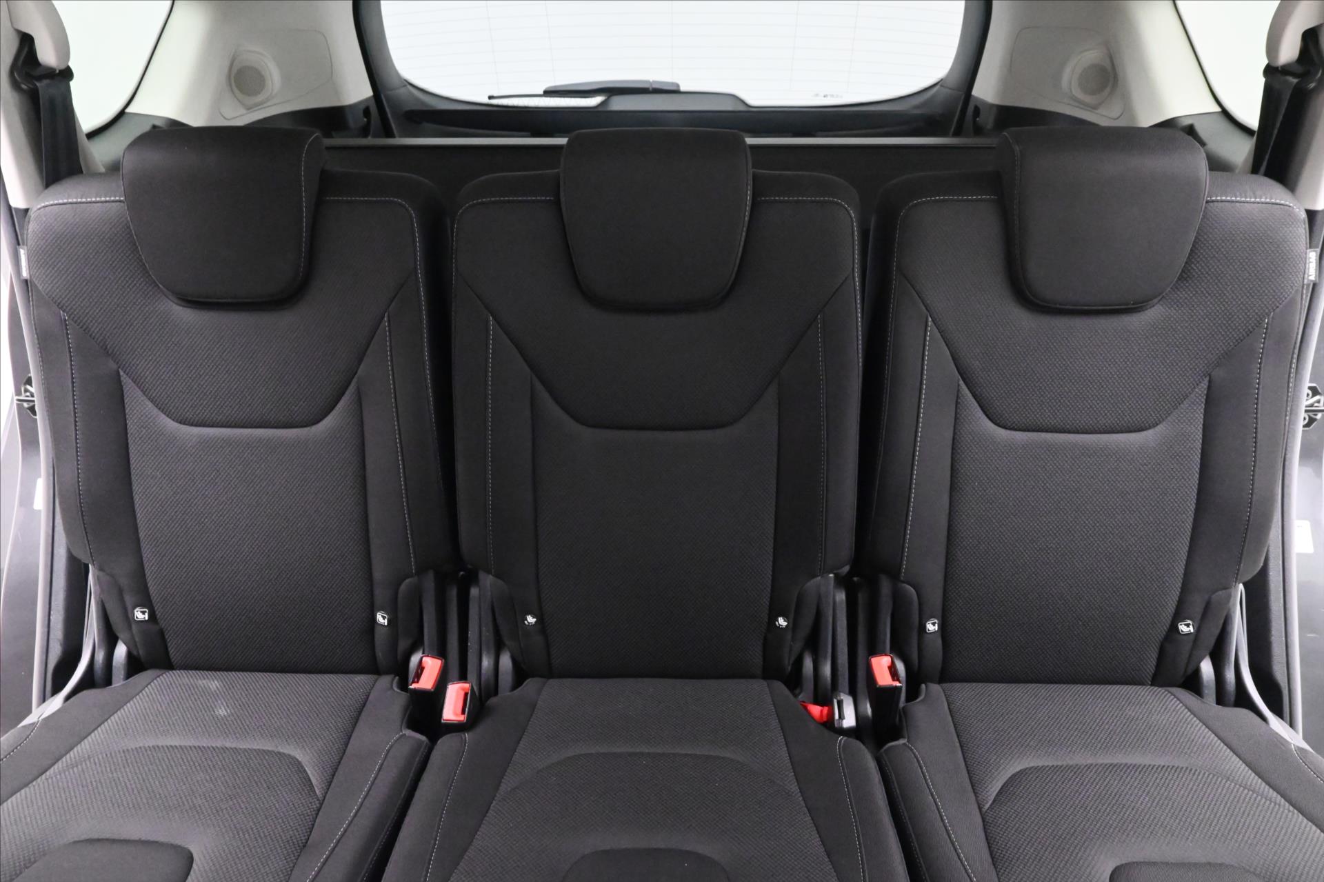 Hlavní fotografie vozu Ford S-MAX 2,0 EcoBlue 140 kW AT8 Záruka až 5 let (27)