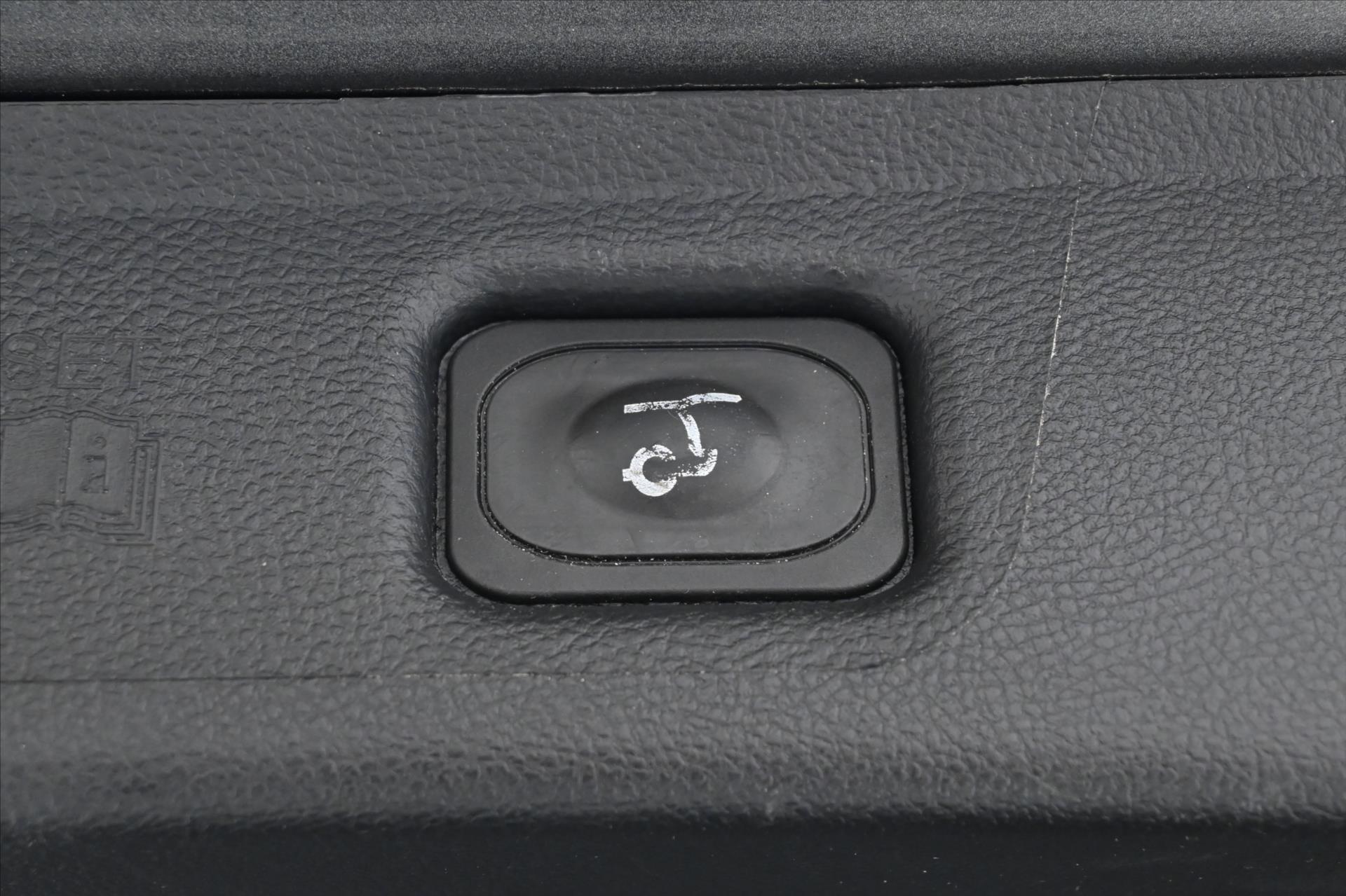 Hlavní fotografie vozu Ford S-MAX 2,0 EcoBlue 140 kW AT8 Záruka až 5 let (28)